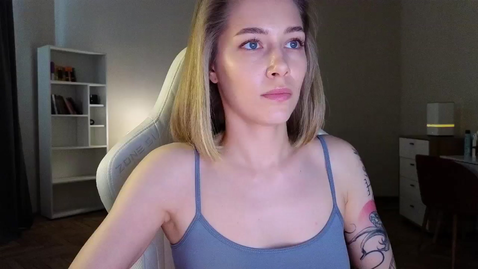 Gallery image thumbnail from KeepSpark's myfreecams stream on, 04/24/2025, 08:26 image 18 of 20