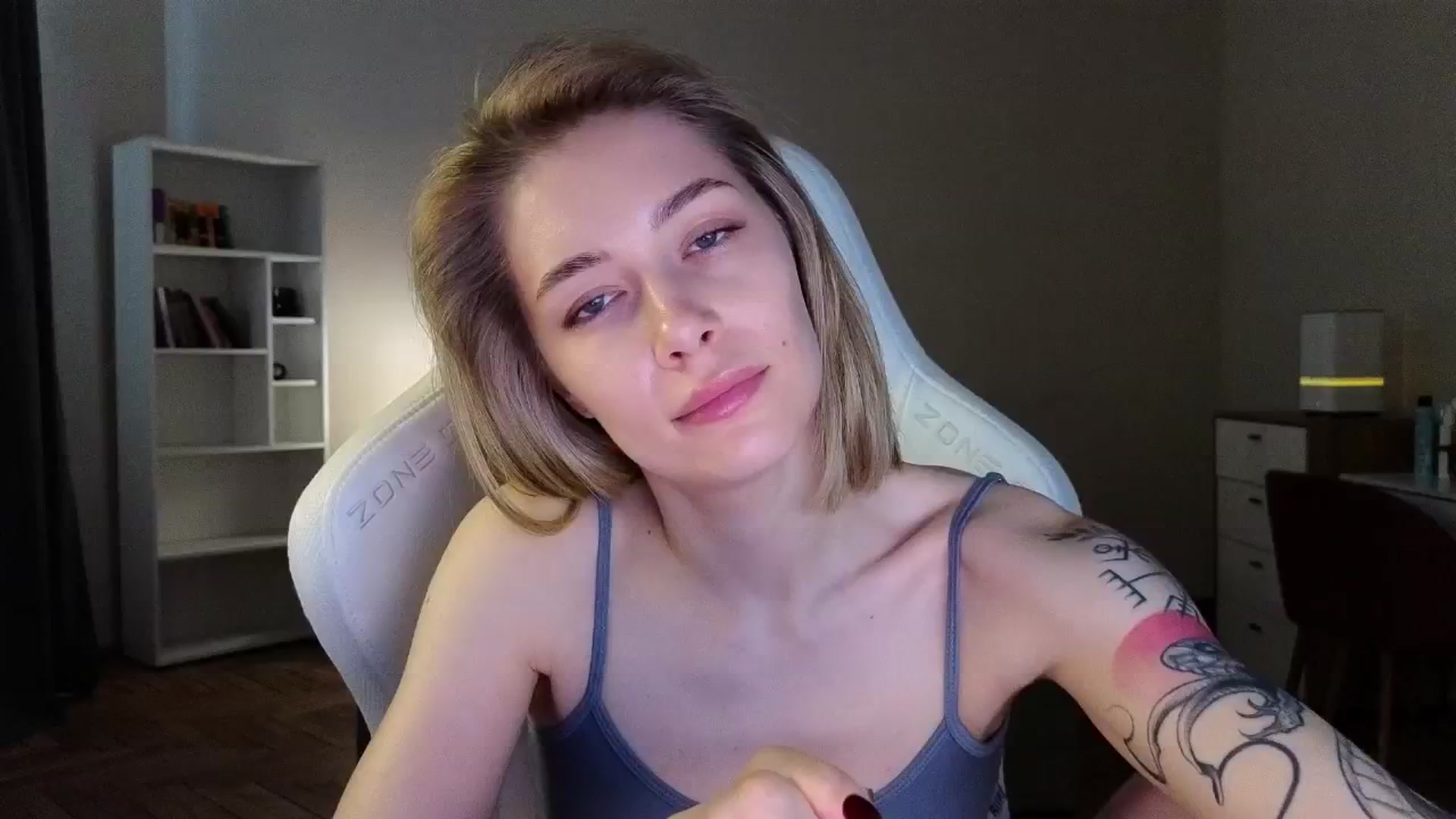 Gallery image thumbnail from KeepSpark's myfreecams stream on, 04/24/2025, 08:26 image 5 of 20