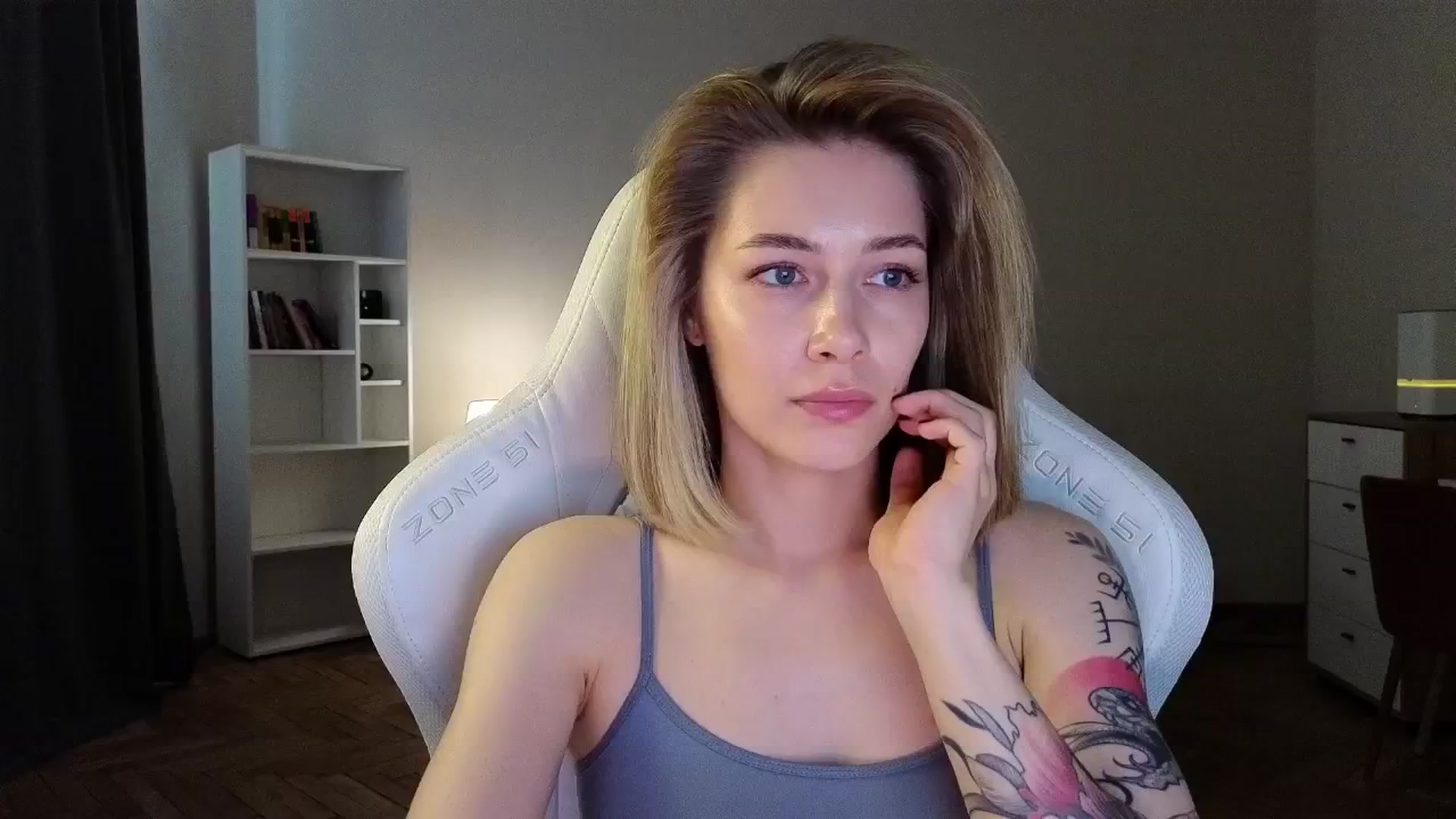 Gallery image thumbnail from KeepSpark's myfreecams stream on, 04/24/2025, 09:14 image 4 of 20