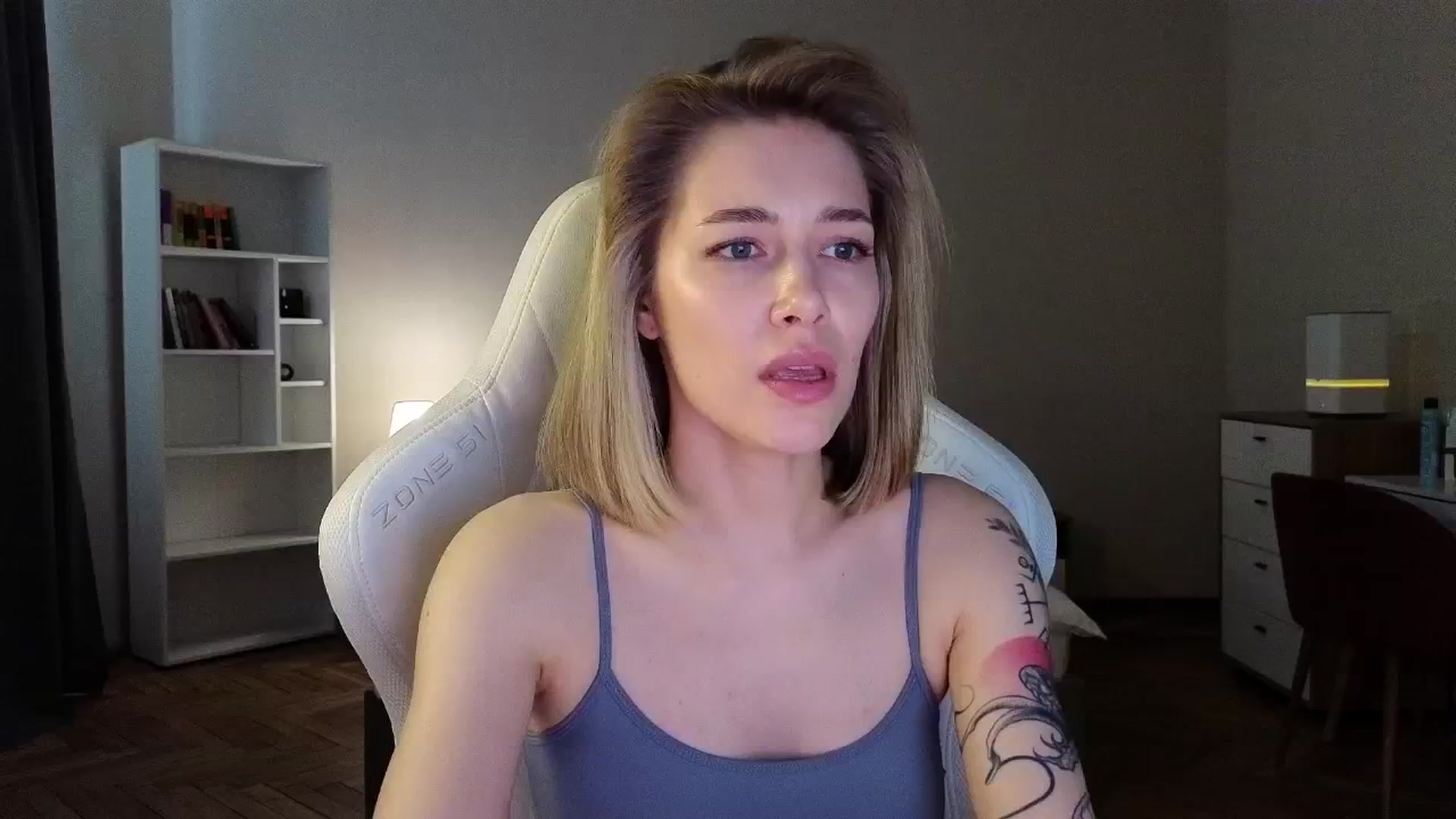 Gallery image thumbnail from KeepSpark's myfreecams stream on, 04/24/2025, 09:14 image 8 of 20