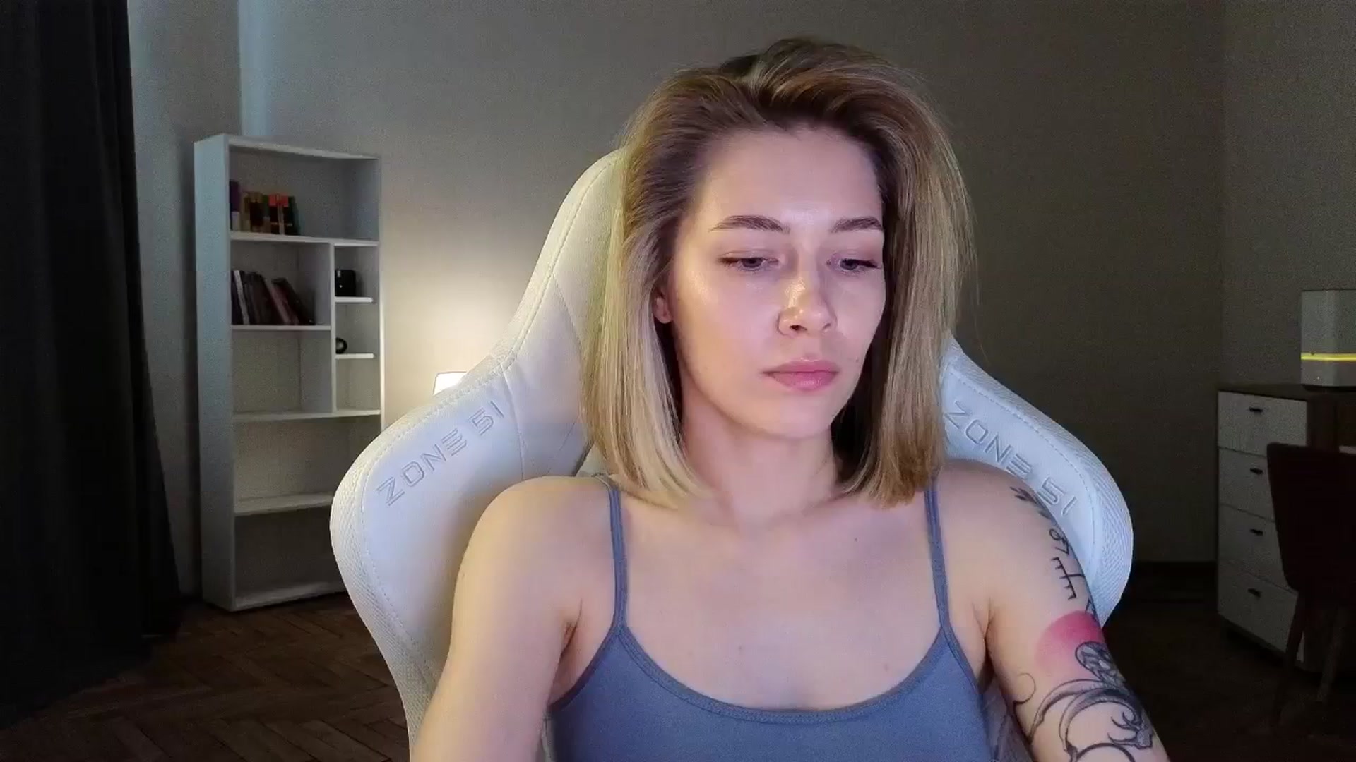 Gallery image thumbnail from KeepSpark's myfreecams stream on, 04/24/2025, 09:14 image 5 of 20