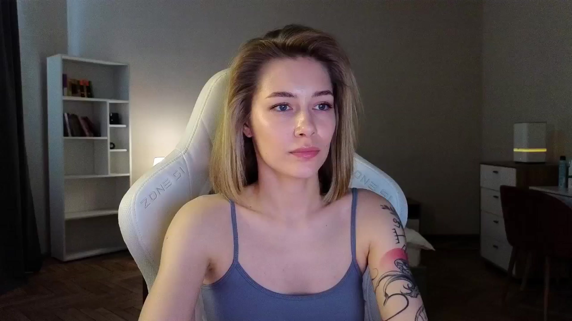 Gallery image thumbnail from KeepSpark's myfreecams stream on, 04/24/2025, 09:14 image 10 of 20