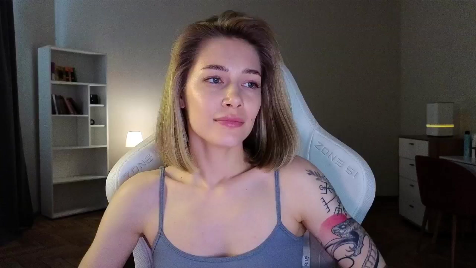 Gallery image thumbnail from KeepSpark's myfreecams stream on, 04/24/2025, 09:14 image 14 of 20