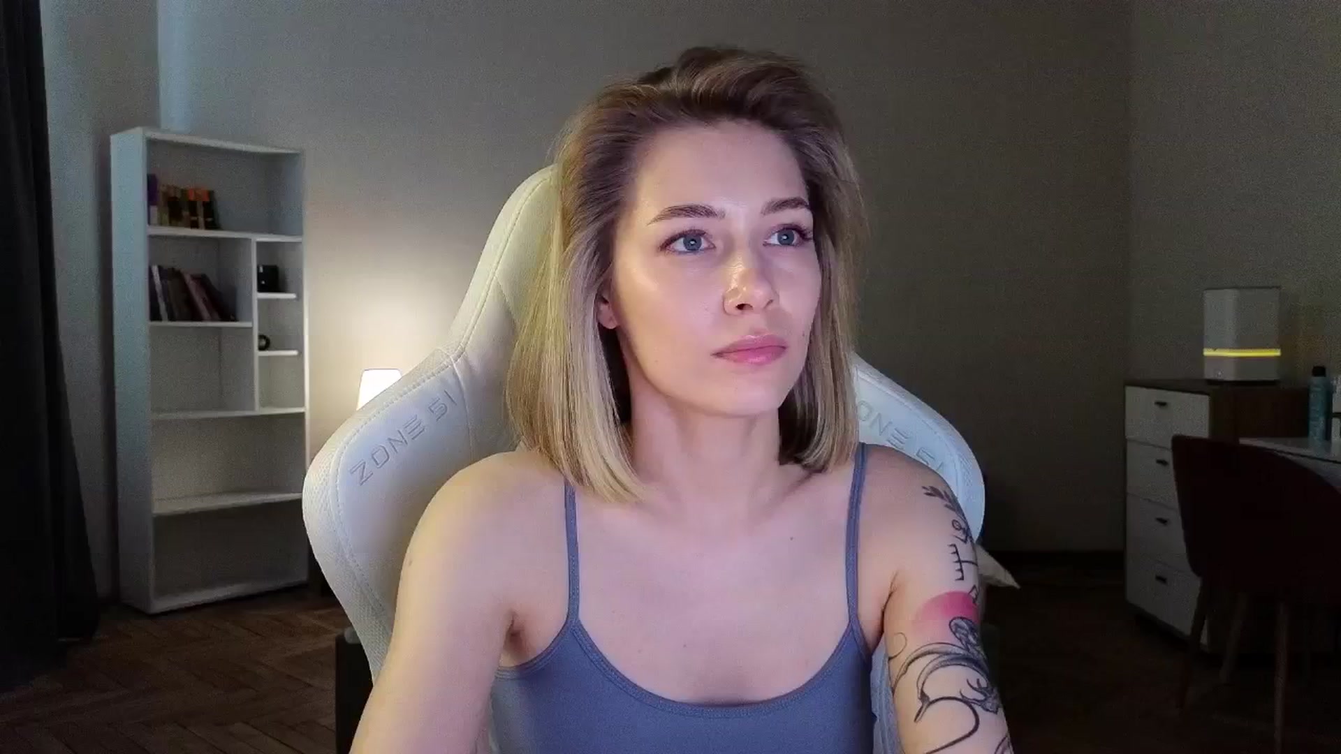 Gallery image thumbnail from KeepSpark's myfreecams stream on, 04/24/2025, 09:14 image 7 of 20