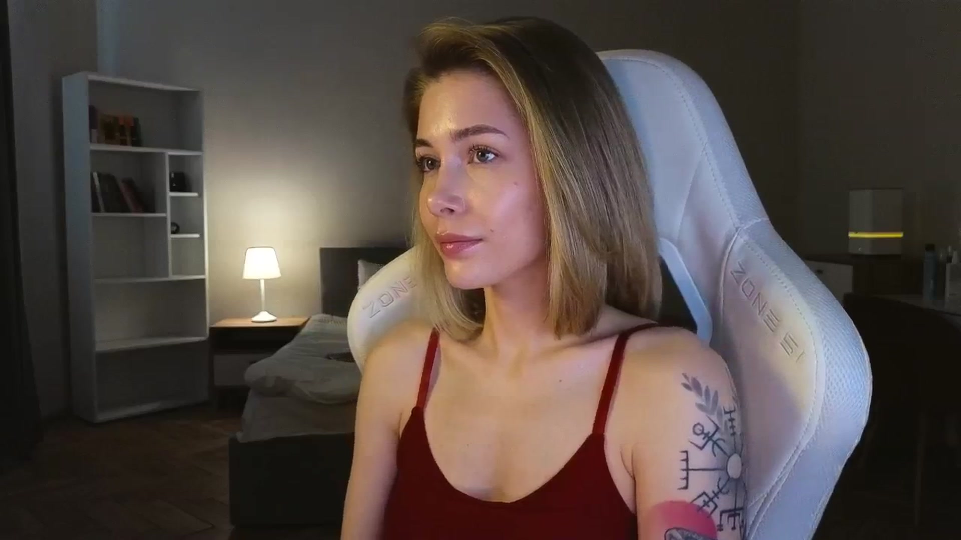 Gallery image thumbnail from KeepSpark's myfreecams stream on, 04/25/2025, 06:55 image 18 of 20