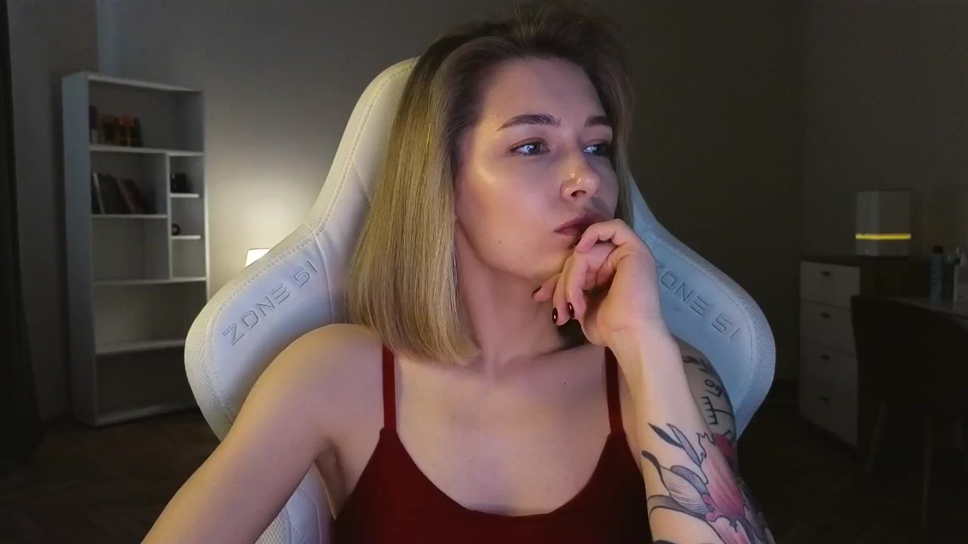 Gallery image thumbnail from KeepSpark's myfreecams stream on, 04/25/2025, 06:55 image 8 of 20