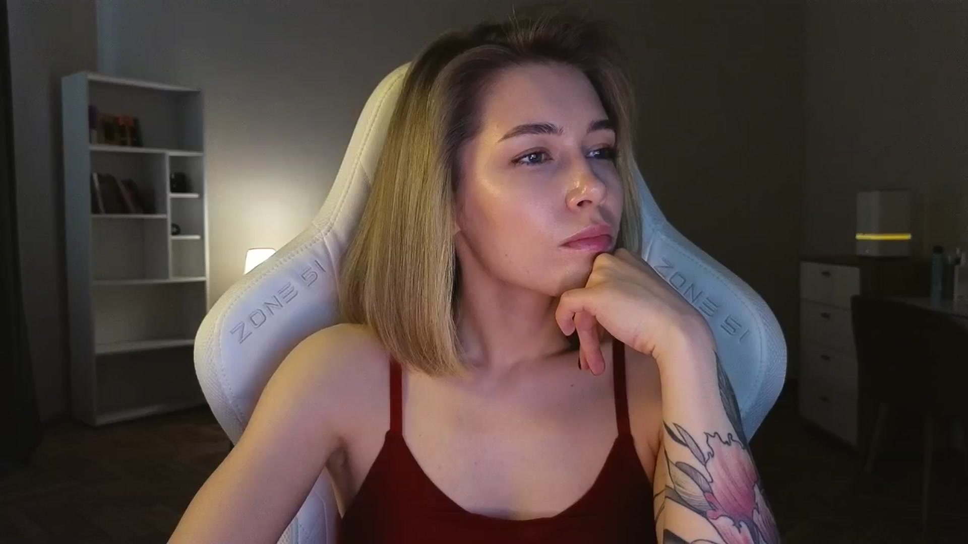 Gallery image thumbnail from KeepSpark's myfreecams stream on, 04/25/2025, 06:55 image 14 of 20