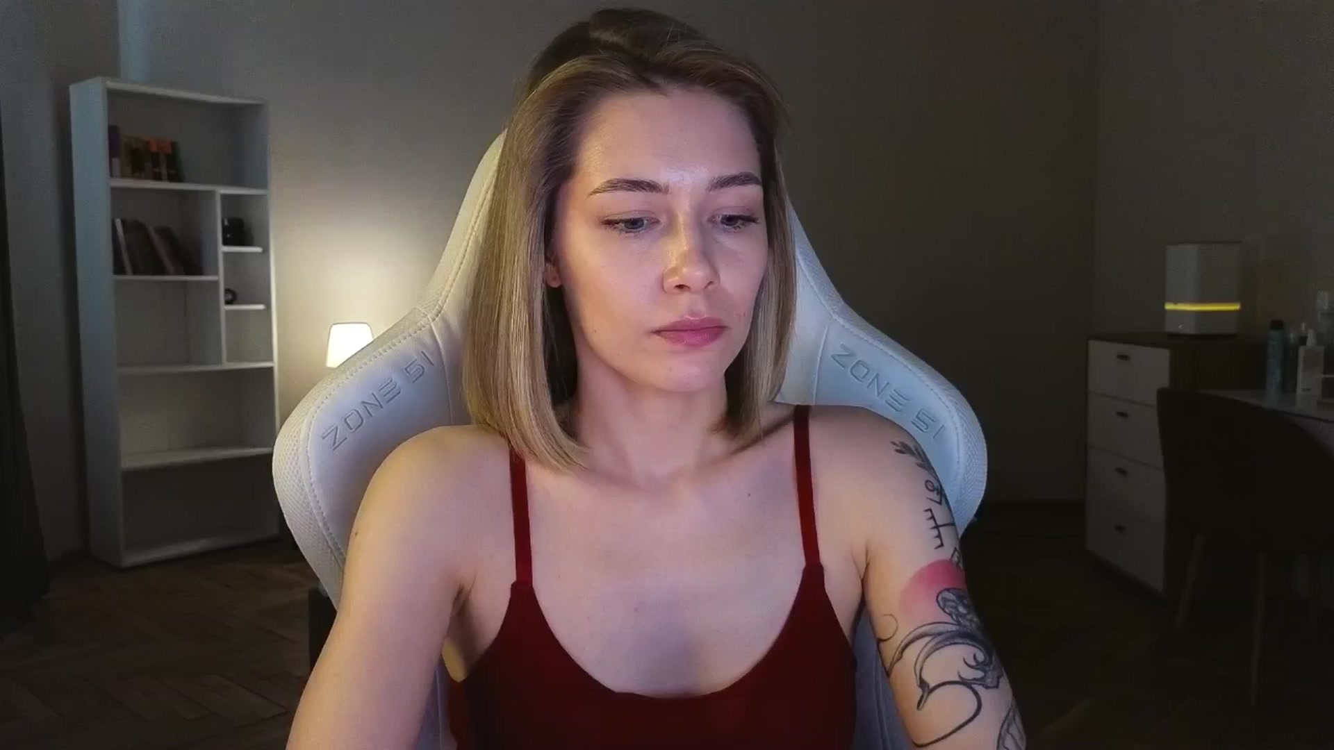 Gallery image thumbnail from KeepSpark's myfreecams stream on, 04/25/2025, 08:38 image 4 of 20