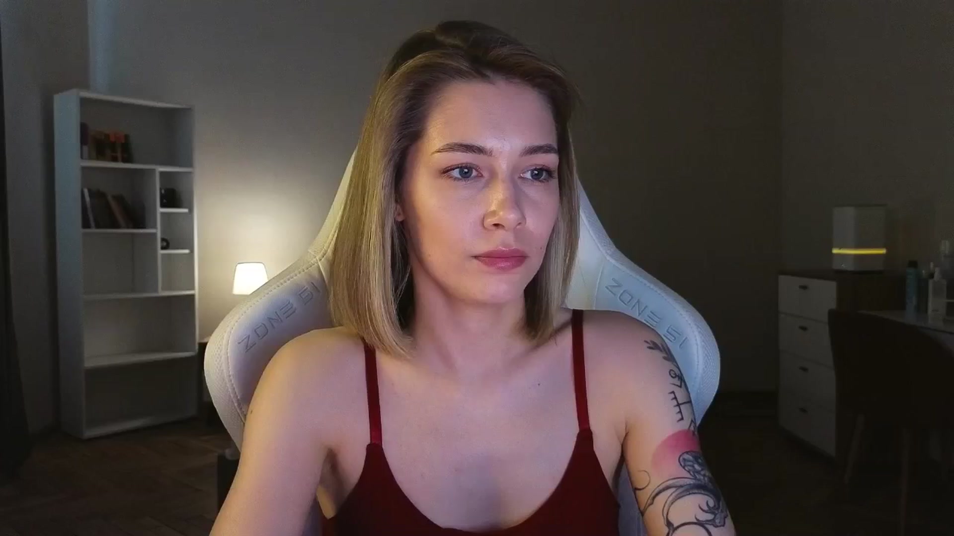 Gallery image thumbnail from KeepSpark's myfreecams stream on, 04/25/2025, 08:38 image 1 of 20
