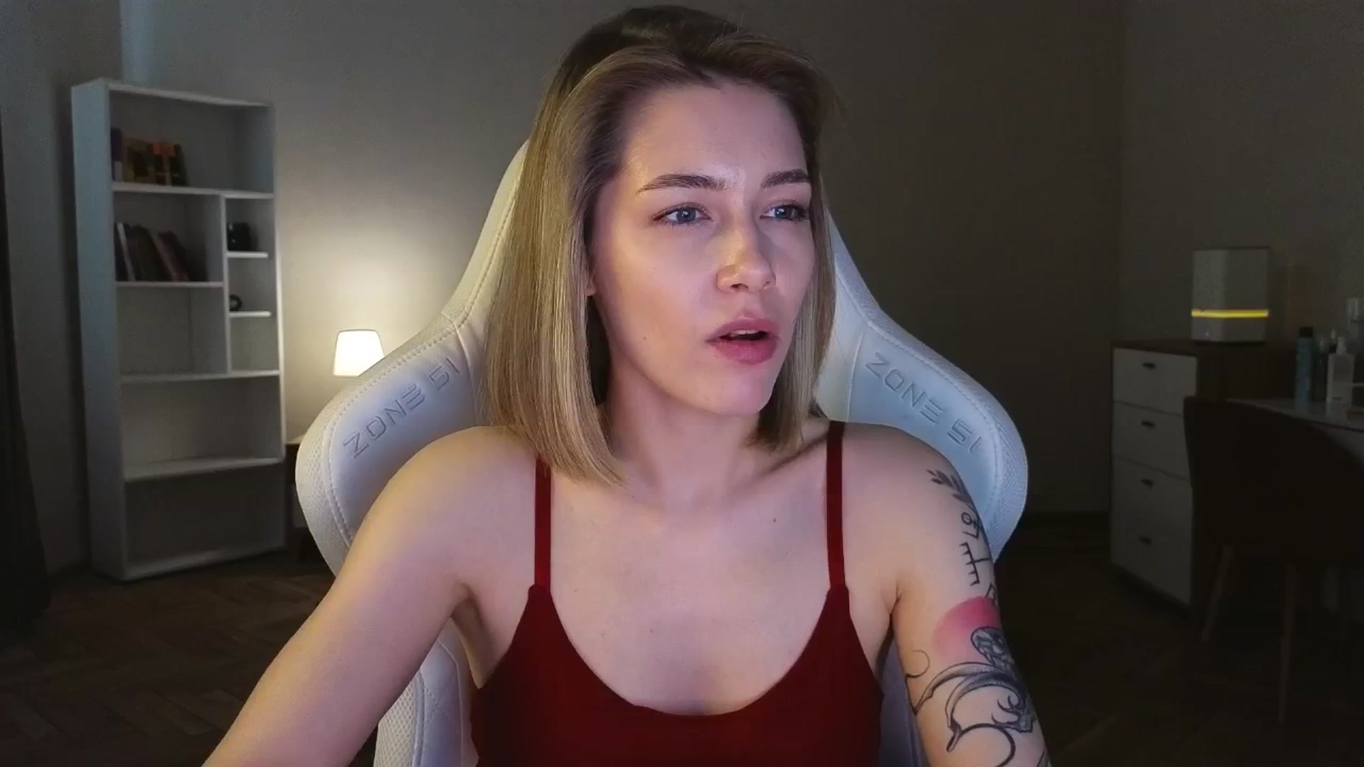 Gallery image thumbnail from KeepSpark's myfreecams stream on, 04/25/2025, 08:38 image 3 of 20