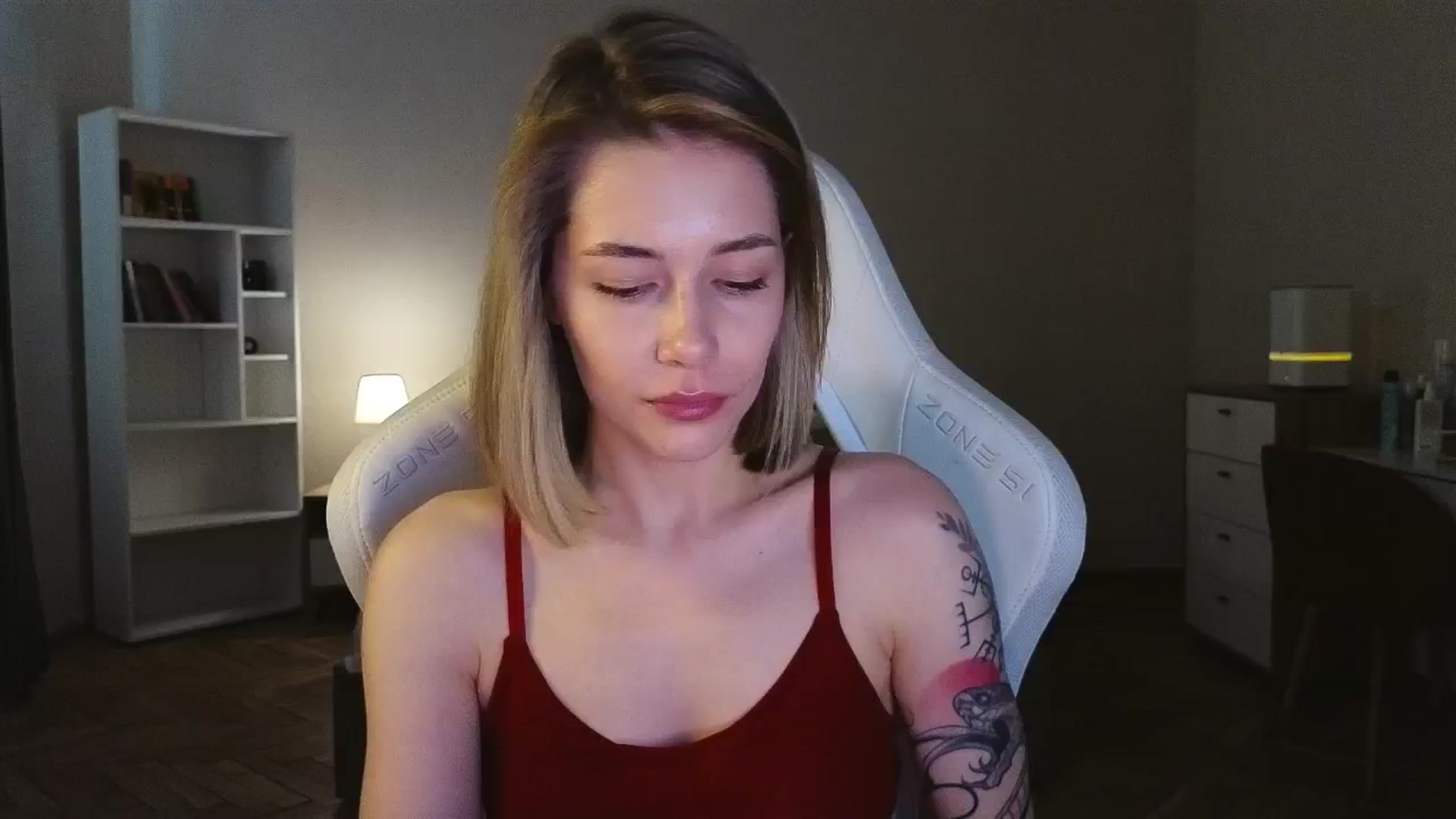 Gallery image thumbnail from KeepSpark's myfreecams stream on, 04/25/2025, 09:32 image 10 of 20