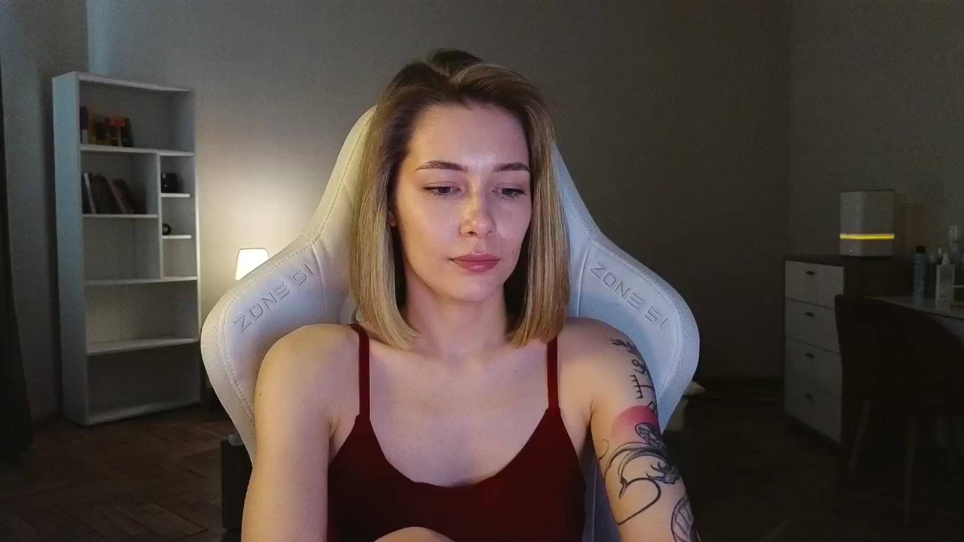 Gallery image thumbnail from KeepSpark's myfreecams stream on, 04/25/2025, 09:32 image 4 of 20