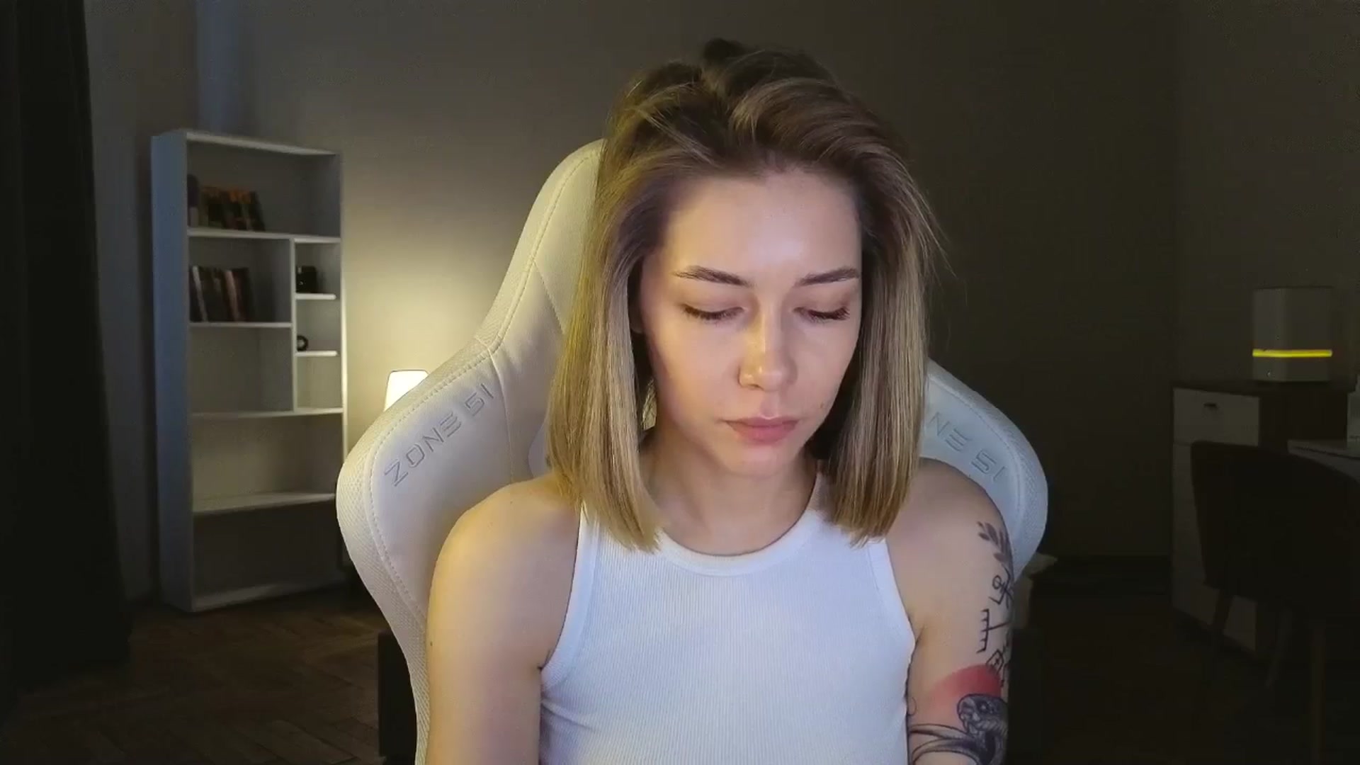 Gallery image thumbnail from KeepSpark's myfreecams stream on, 05/05/2025, 05:17 image 2 of 20