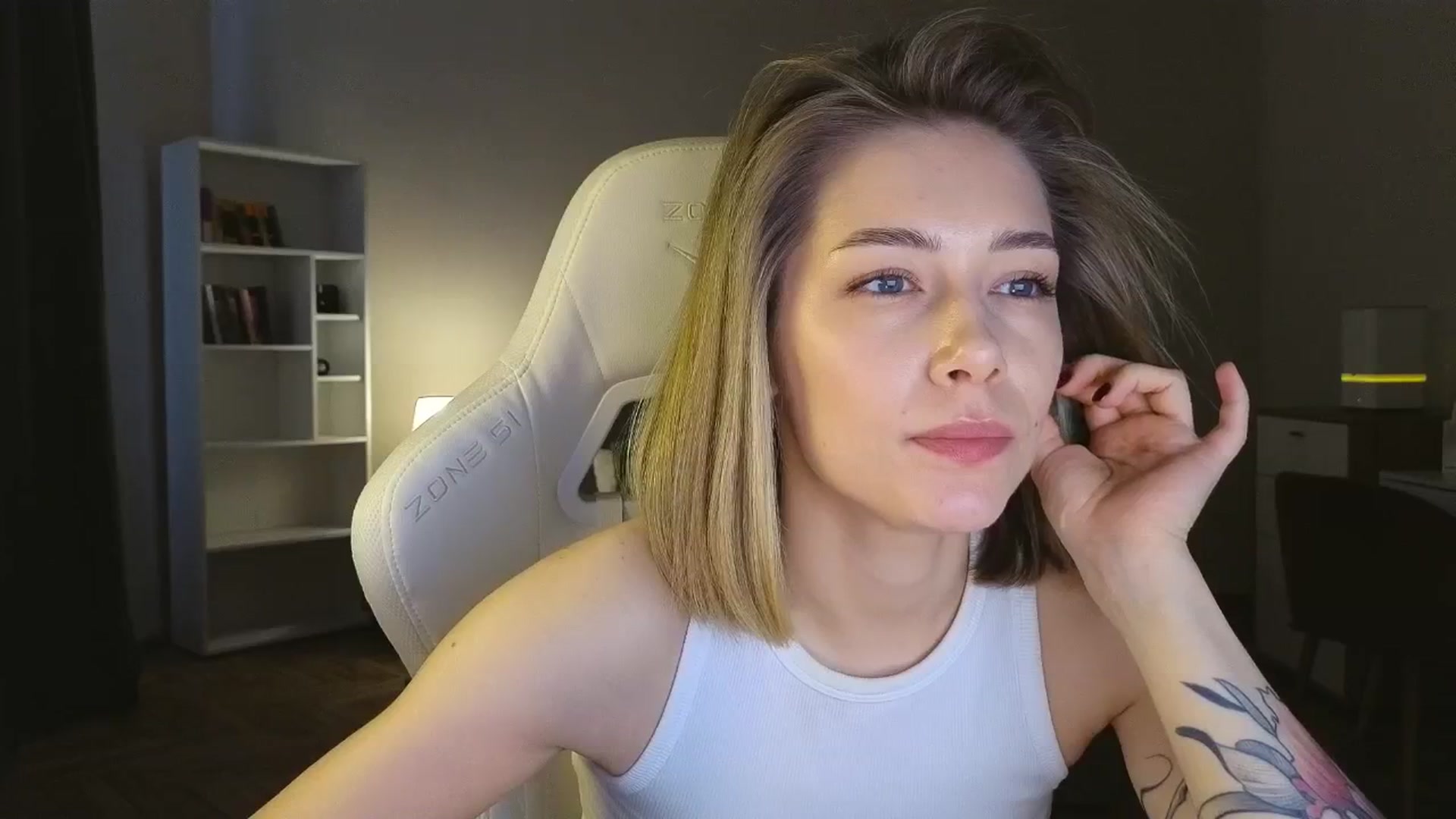 Gallery image thumbnail from KeepSpark's myfreecams stream on, 05/05/2025, 05:17 image 3 of 20