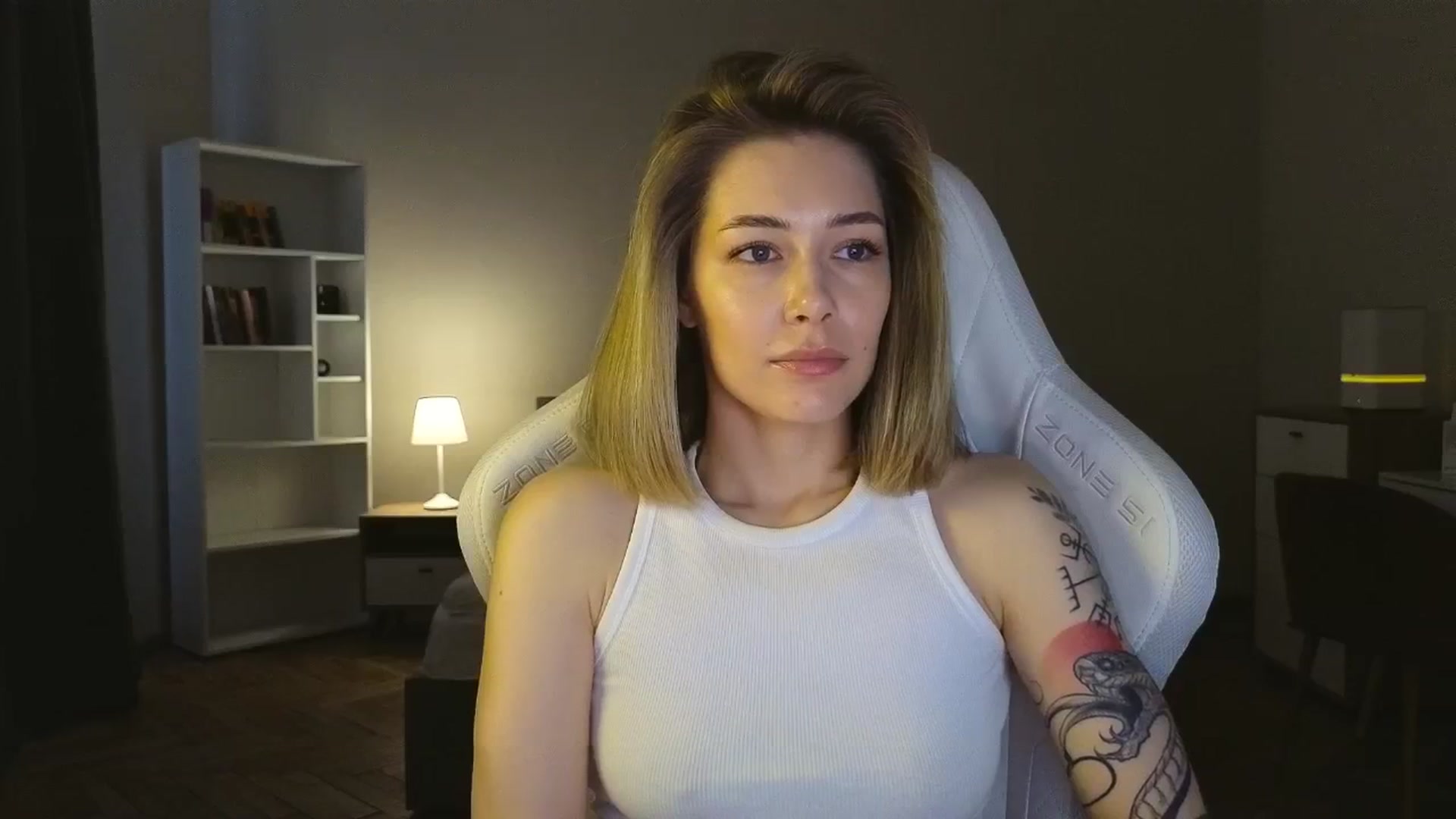 Gallery image thumbnail from KeepSpark's myfreecams stream on, 05/05/2025, 05:17 image 13 of 20