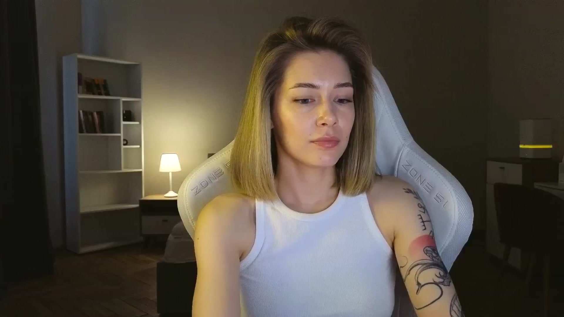 Gallery image thumbnail from KeepSpark's myfreecams stream on, 05/05/2025, 05:17 image 14 of 20