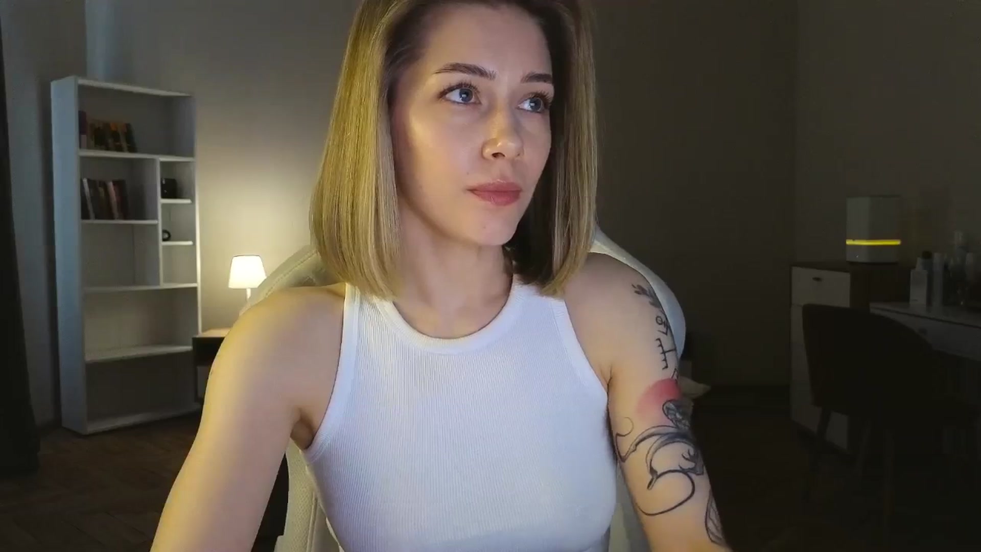 Gallery image thumbnail from KeepSpark's myfreecams stream on, 05/05/2025, 07:08 image 16 of 20