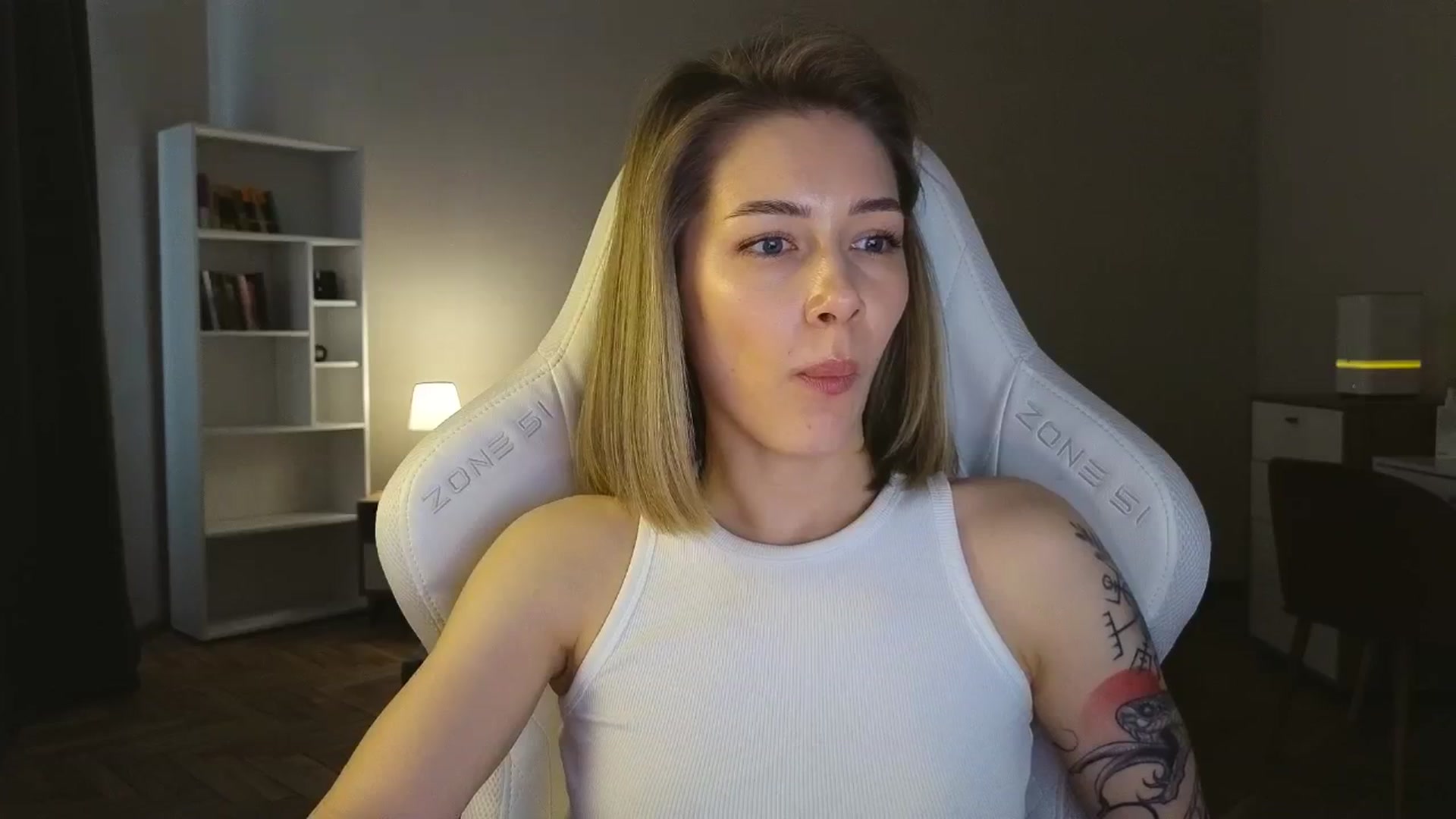 Gallery image thumbnail from KeepSpark's myfreecams stream on, 05/05/2025, 08:11 image 19 of 20