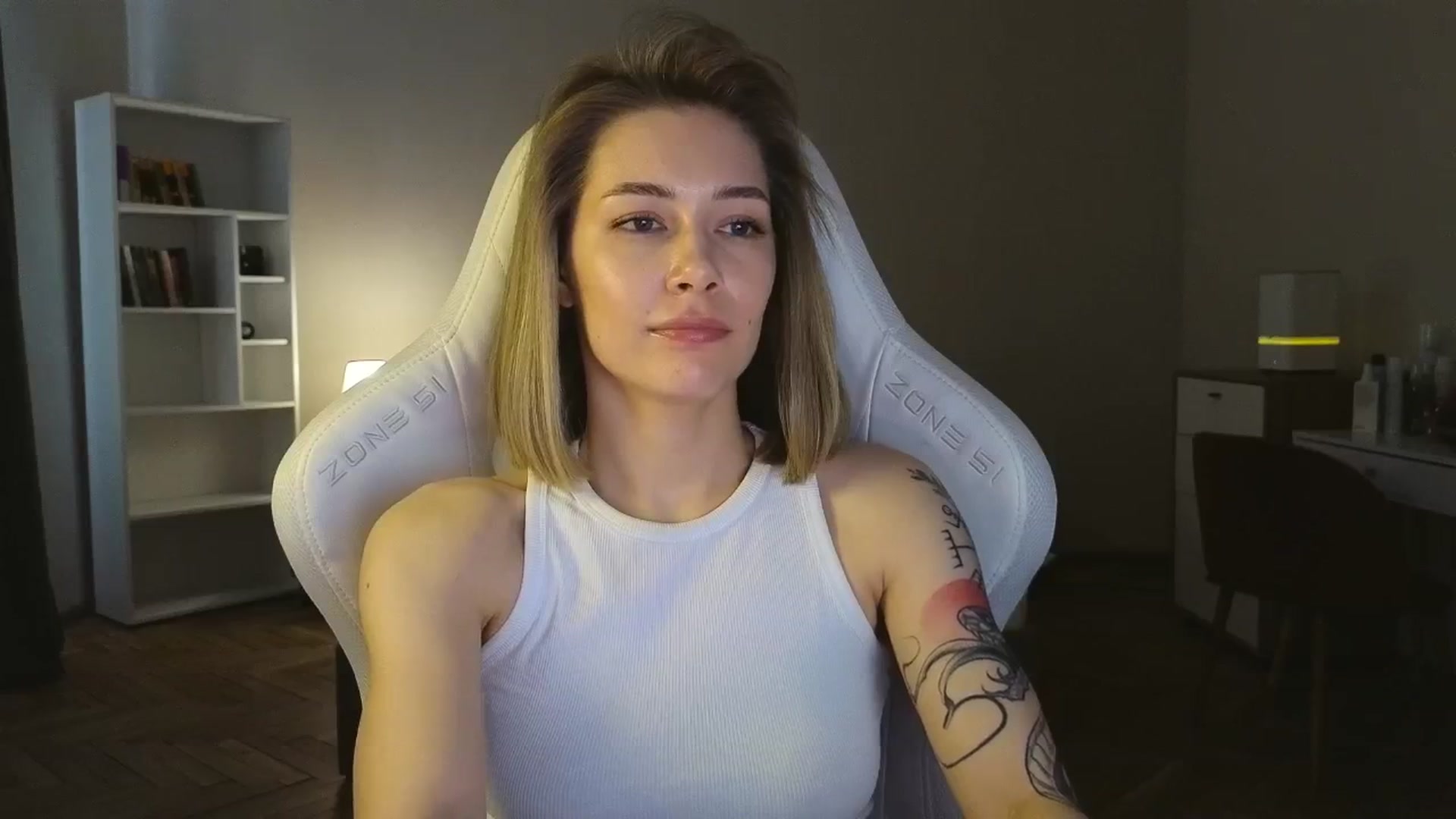 Gallery image thumbnail from KeepSpark's myfreecams stream on, 05/05/2025, 08:11 image 11 of 20