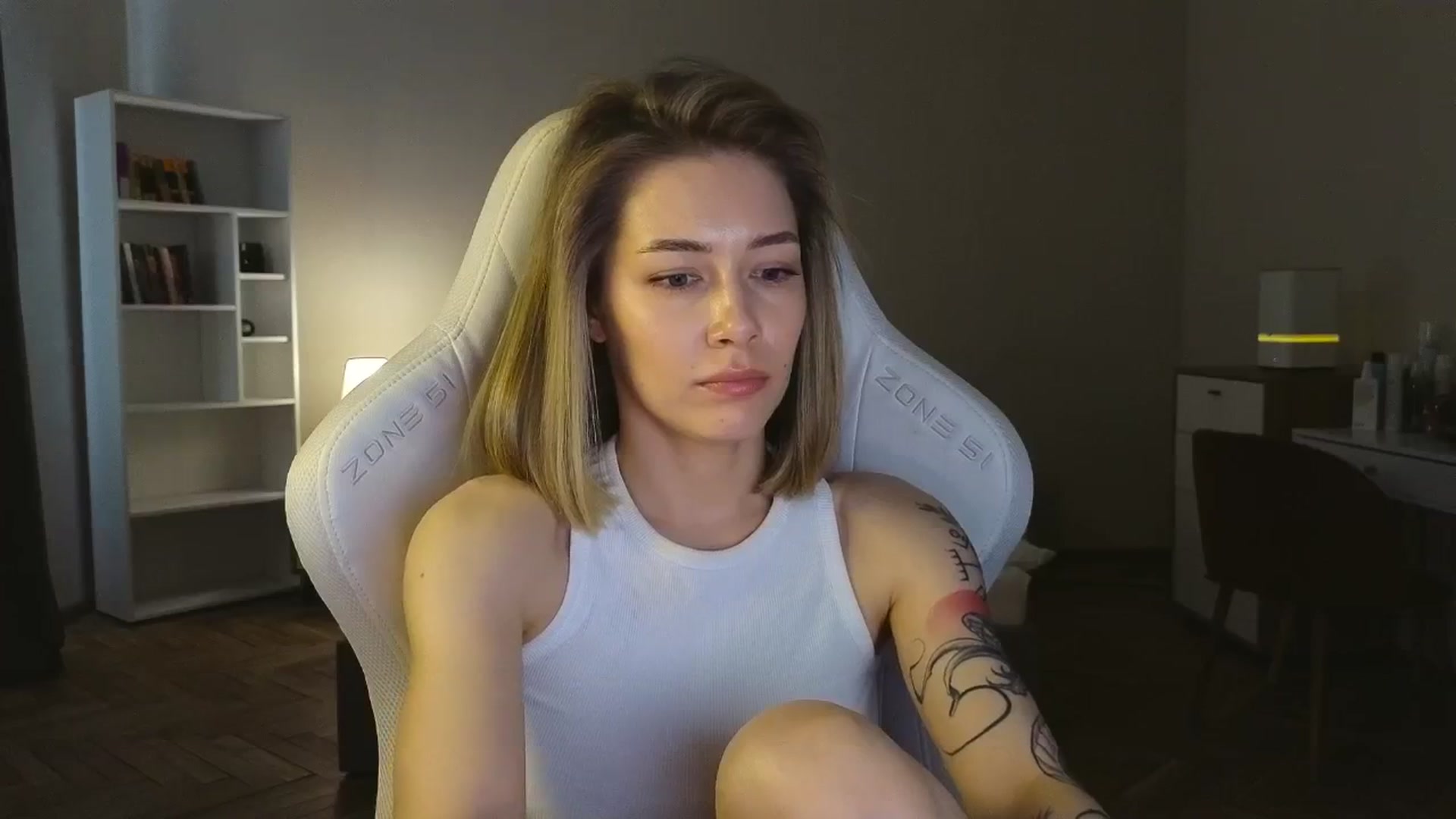 Gallery image thumbnail from KeepSpark's myfreecams stream on, 05/05/2025, 08:11 image 7 of 20