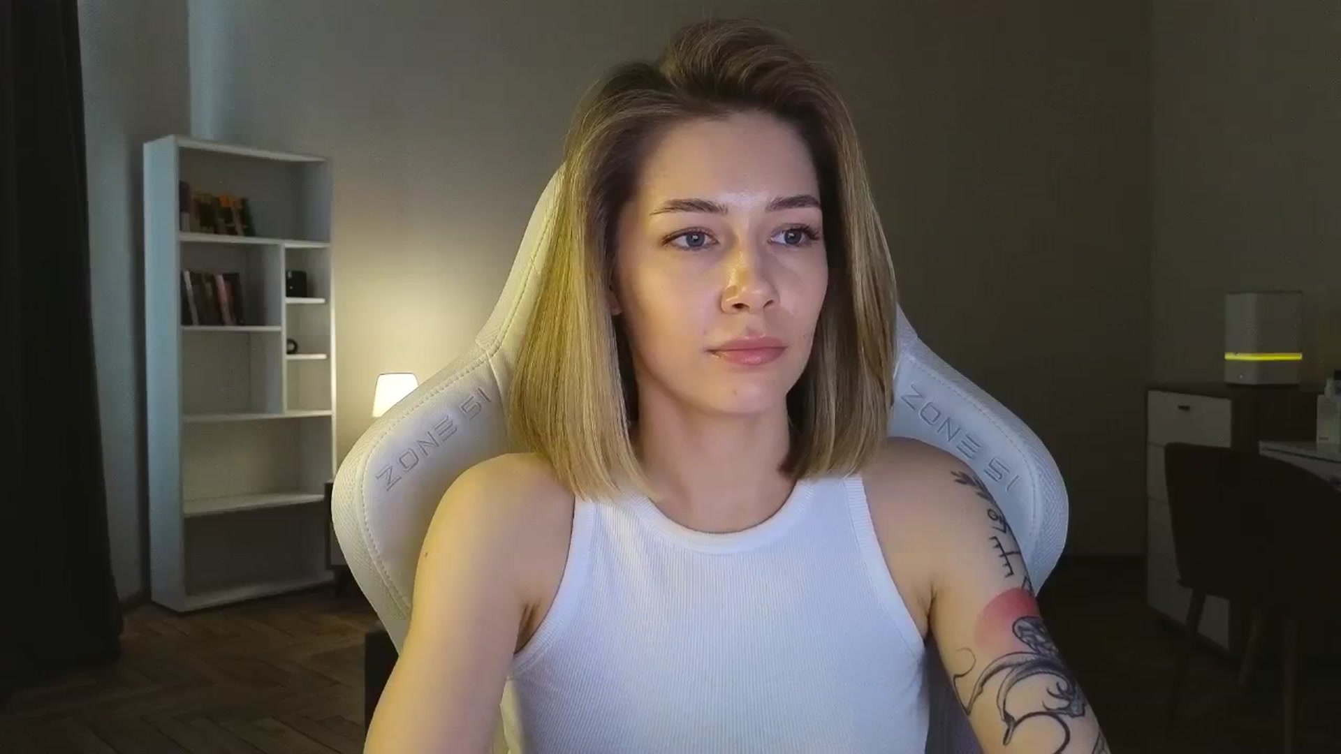 Gallery image thumbnail from KeepSpark's myfreecams stream on, 05/05/2025, 10:41 image 14 of 20