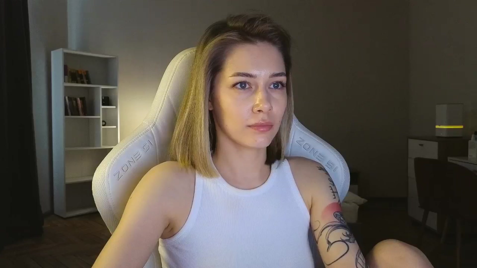 Gallery image thumbnail from KeepSpark's myfreecams stream on, 05/05/2025, 10:41 image 7 of 20