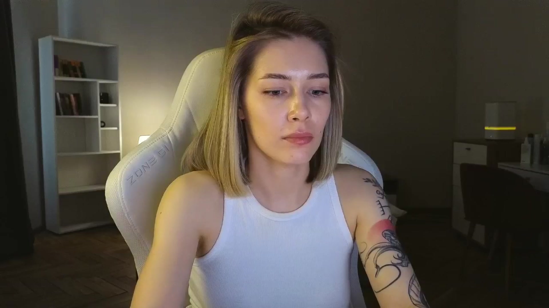 Gallery image thumbnail from KeepSpark's myfreecams stream on, 05/05/2025, 11:57 image 2 of 20