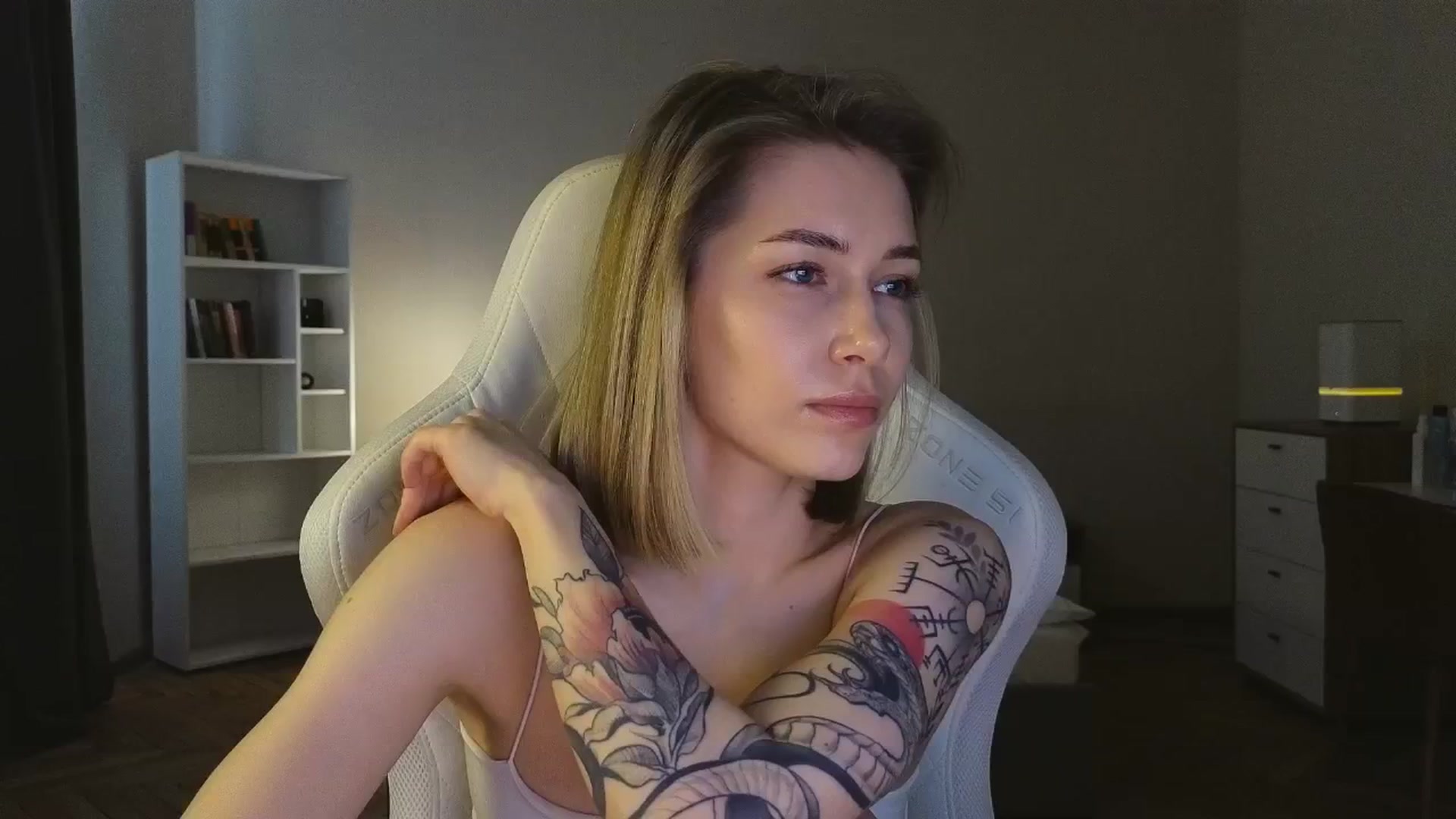 Gallery image thumbnail from KeepSpark's myfreecams stream on, 05/10/2025, 09:53 image 20 of 20