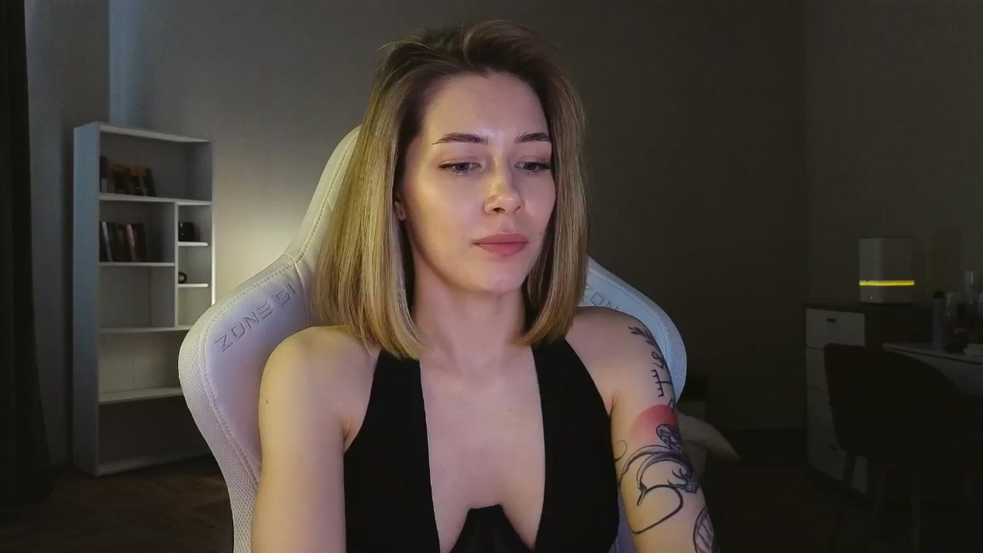 Gallery image thumbnail from KeepSpark's myfreecams stream on, 05/11/2025, 09:29 image 20 of 20