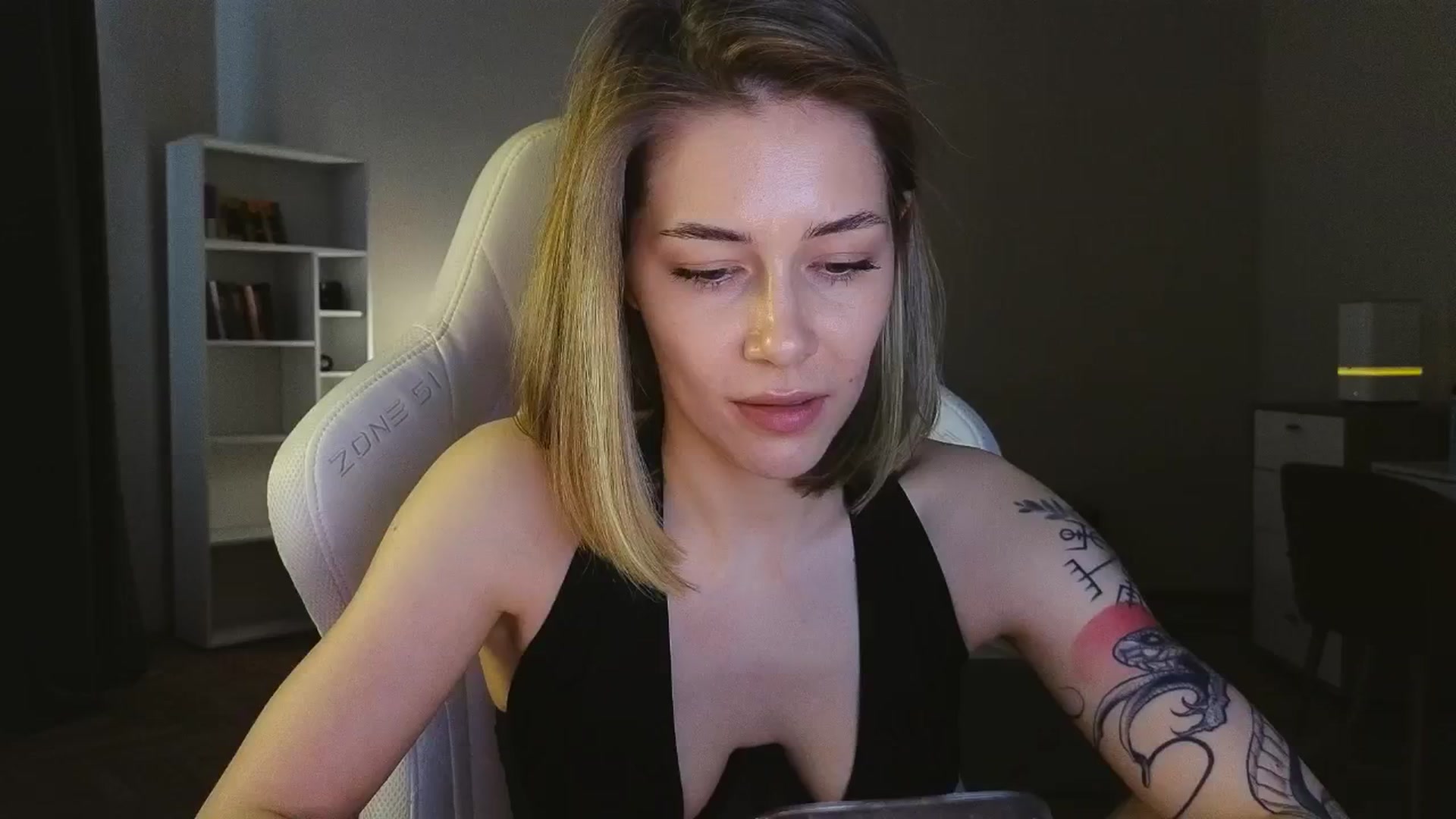 Gallery image thumbnail from KeepSpark's myfreecams stream on, 05/11/2025, 09:46 image 6 of 20
