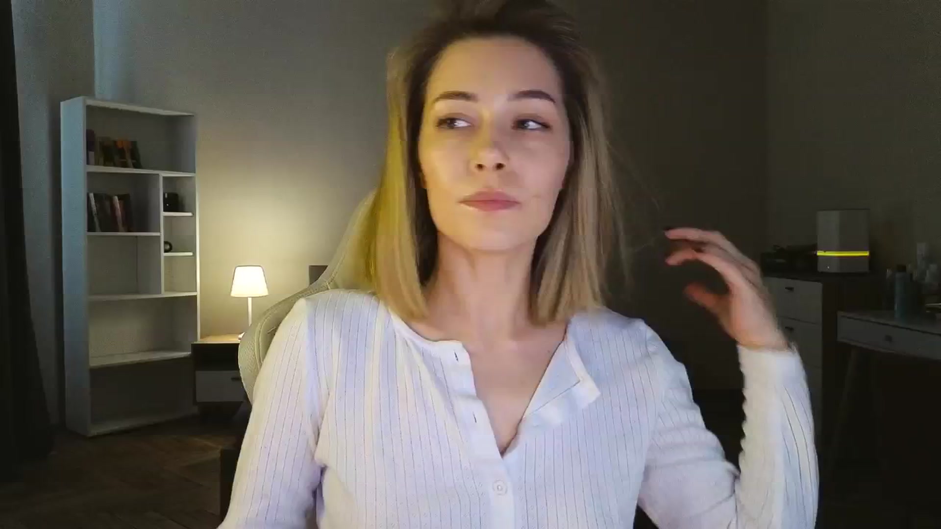 Gallery image thumbnail from KeepSpark's myfreecams stream on, 05/12/2025, 10:28 image 15 of 20