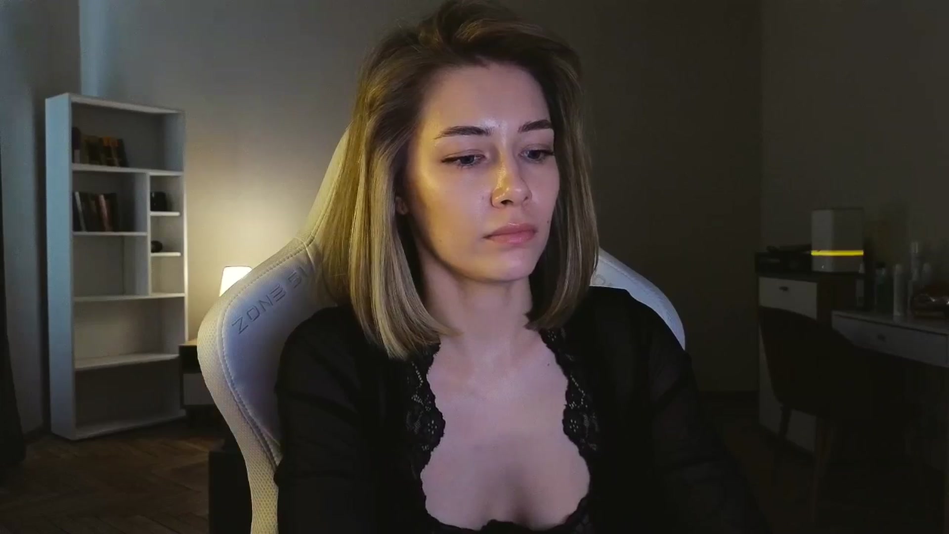 Gallery image thumbnail from KeepSpark's myfreecams stream on, 05/15/2025, 09:50 image 15 of 20