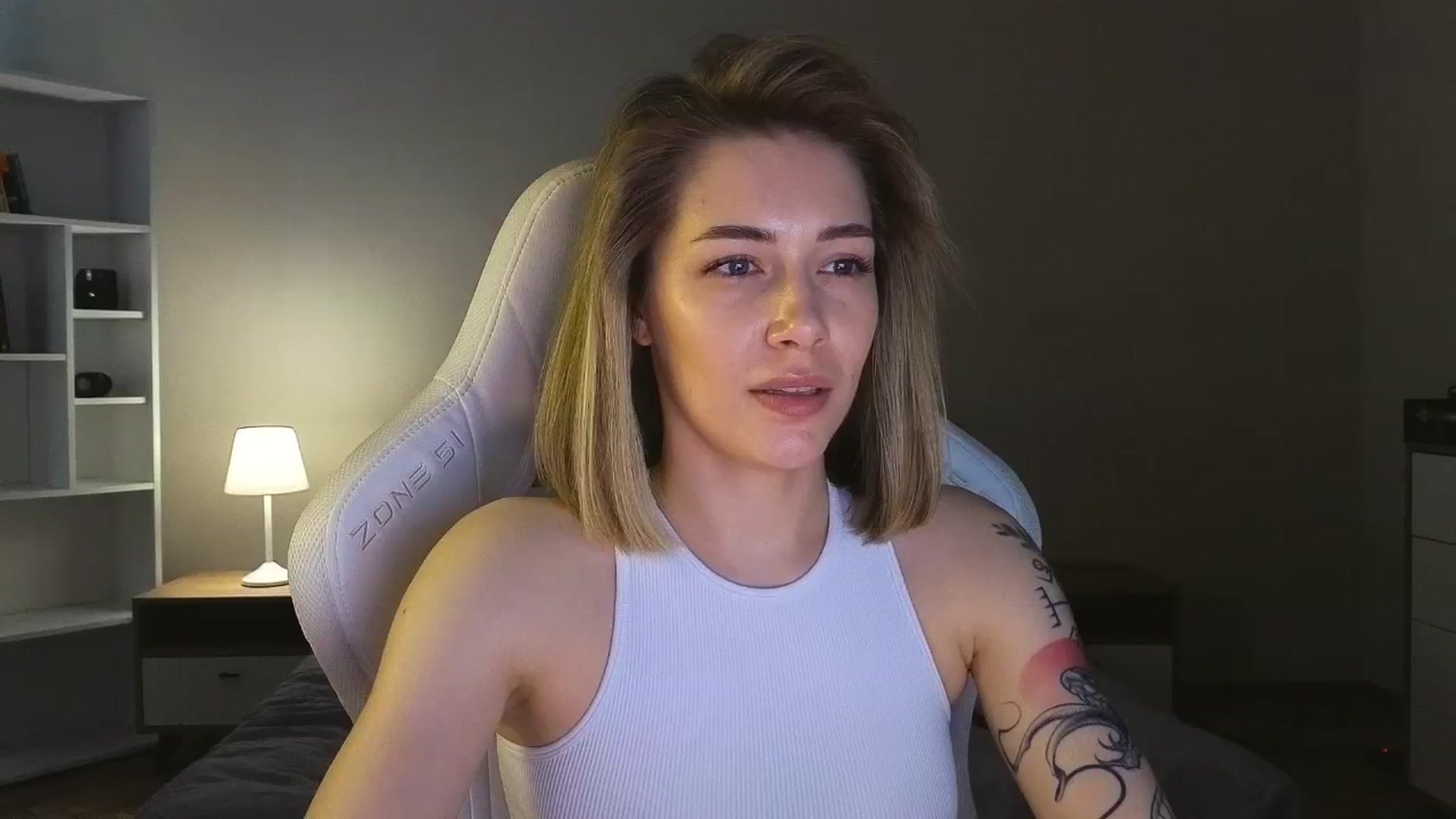 Gallery image thumbnail from KeepSpark's myfreecams stream on, 05/17/2025, 07:14 image 6 of 20