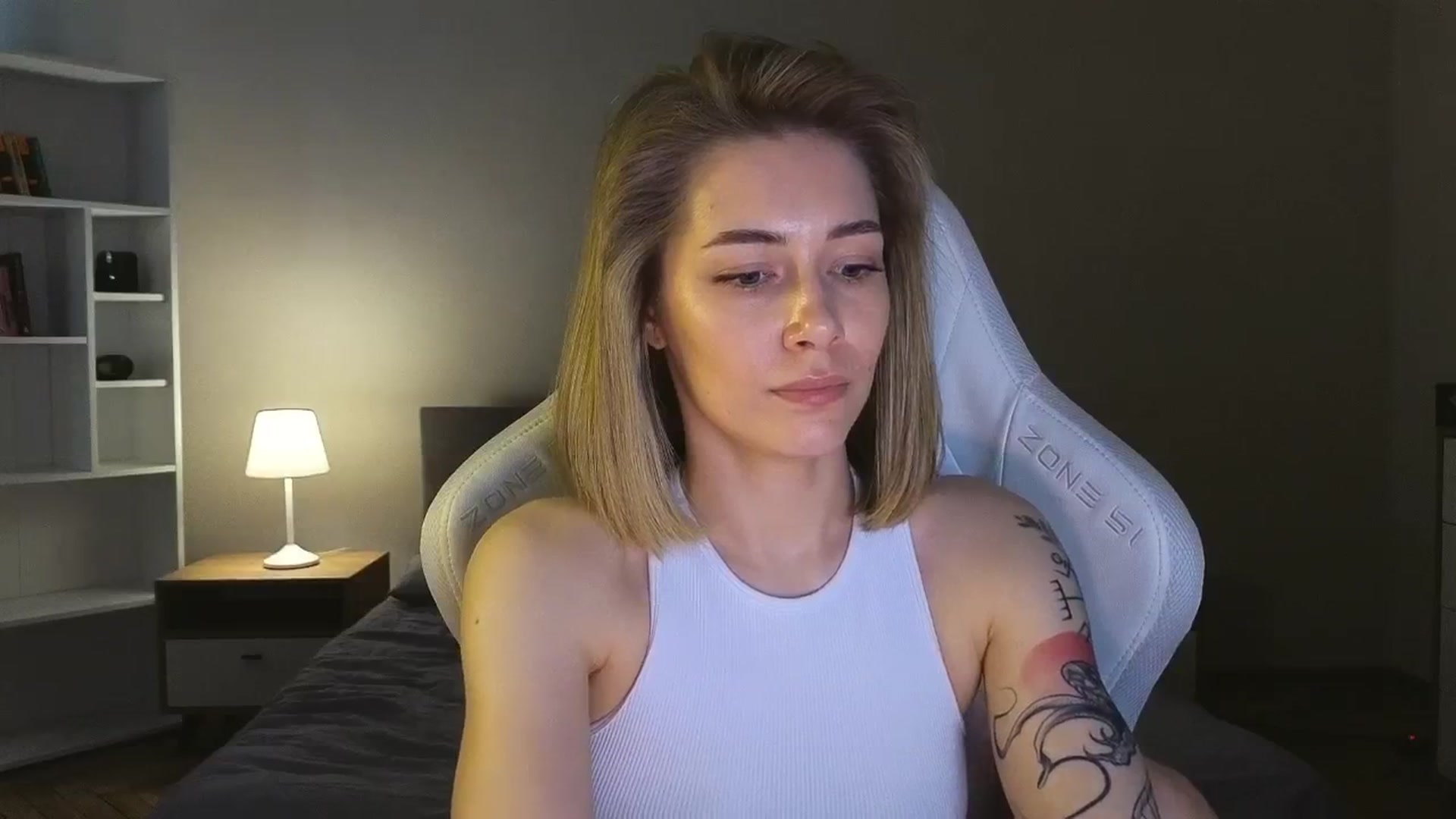 Gallery image thumbnail from KeepSpark's myfreecams stream on, 05/17/2025, 07:14 image 14 of 20
