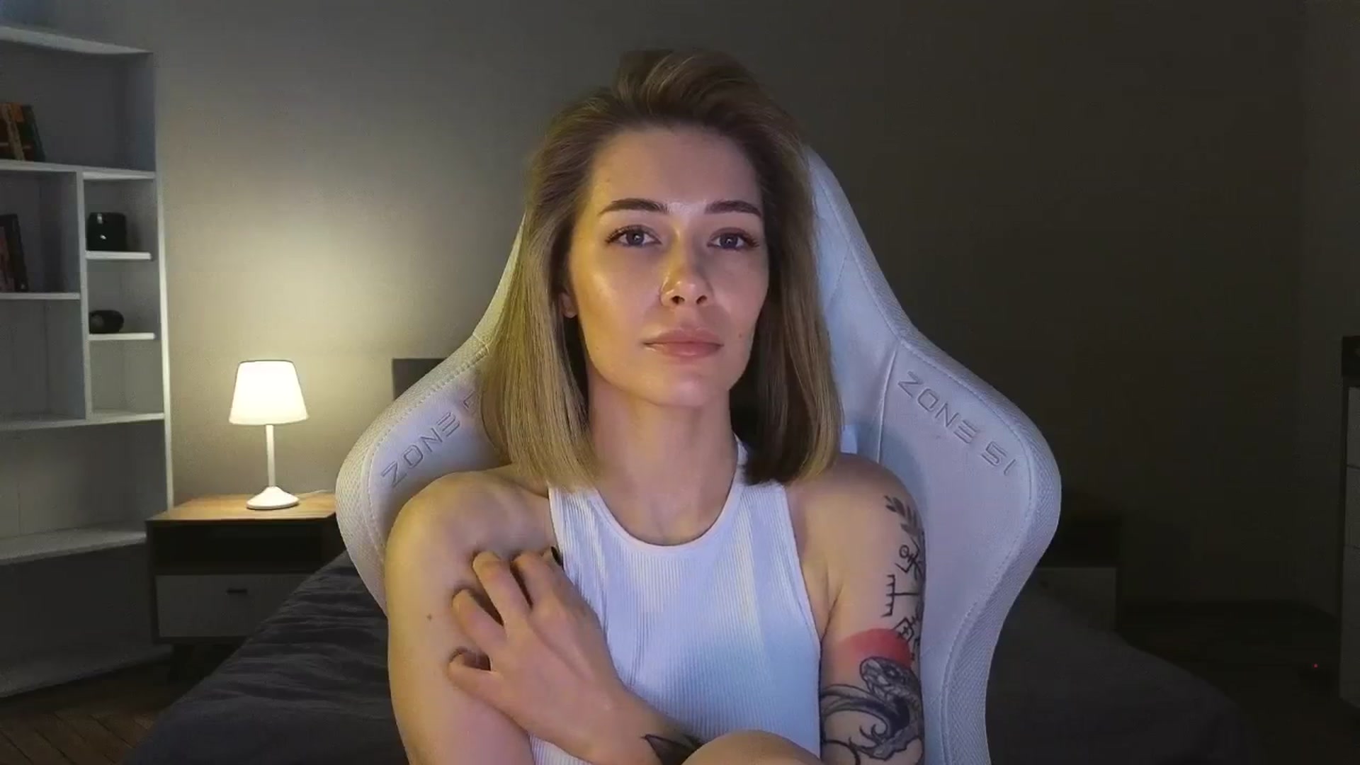 Gallery image thumbnail from KeepSpark's myfreecams stream on, 05/17/2025, 07:14 image 17 of 20