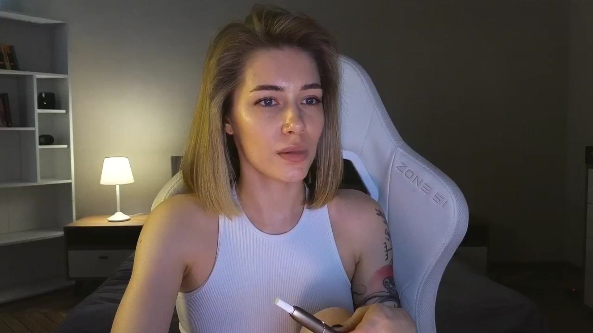 Gallery image thumbnail from KeepSpark's myfreecams stream on, 05/17/2025, 07:14 image 15 of 20
