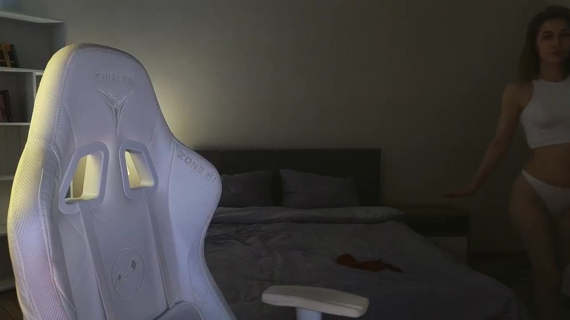 Gallery image thumbnail from KeepSpark's myfreecams stream on, 05/17/2025, 07:14 image 18 of 20