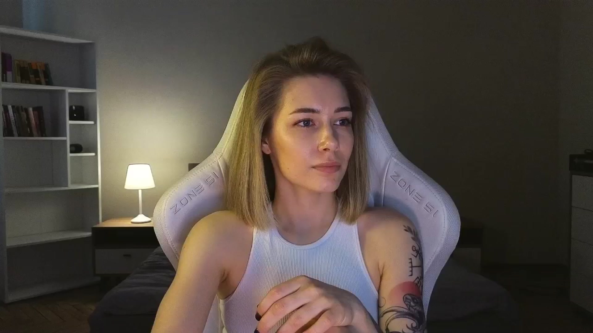 Gallery image thumbnail from KeepSpark's myfreecams stream on, 05/17/2025, 07:59 image 8 of 20