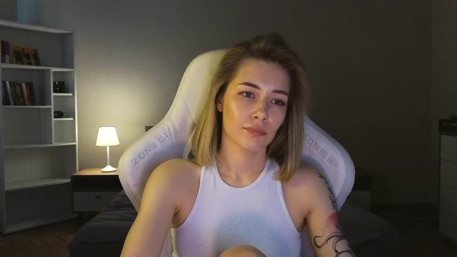 Gallery image thumbnail from KeepSpark's myfreecams stream on, 05/17/2025, 07:59 image 10 of 20
