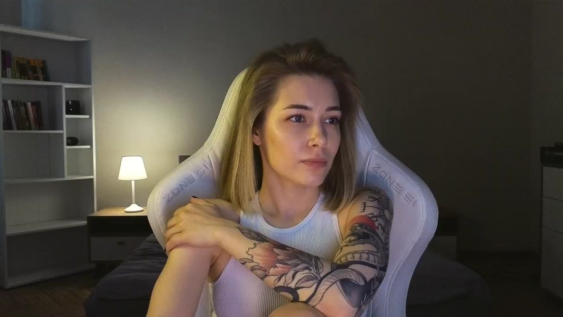 Gallery image thumbnail from KeepSpark's myfreecams stream on, 05/17/2025, 07:59 image 14 of 20