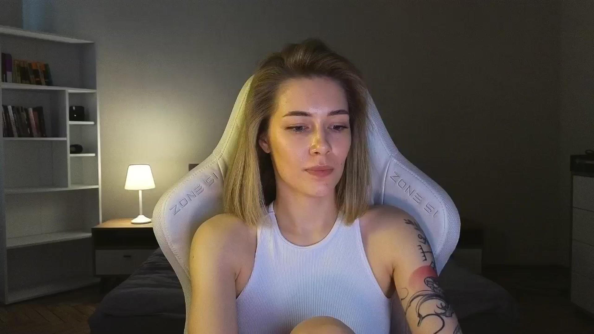 Gallery image thumbnail from KeepSpark's myfreecams stream on, 05/17/2025, 07:59 image 5 of 20