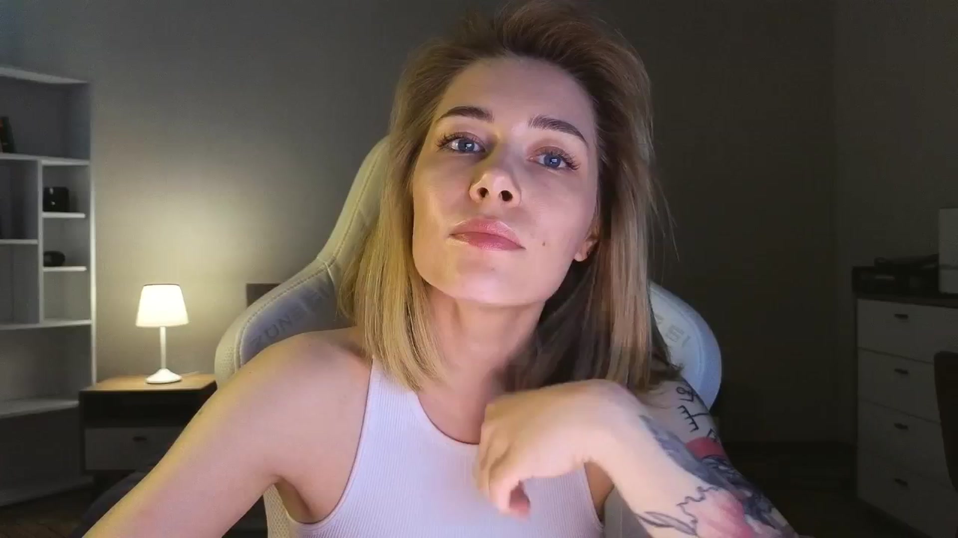 Gallery image thumbnail from KeepSpark's myfreecams stream on, 05/17/2025, 09:08 image 3 of 20