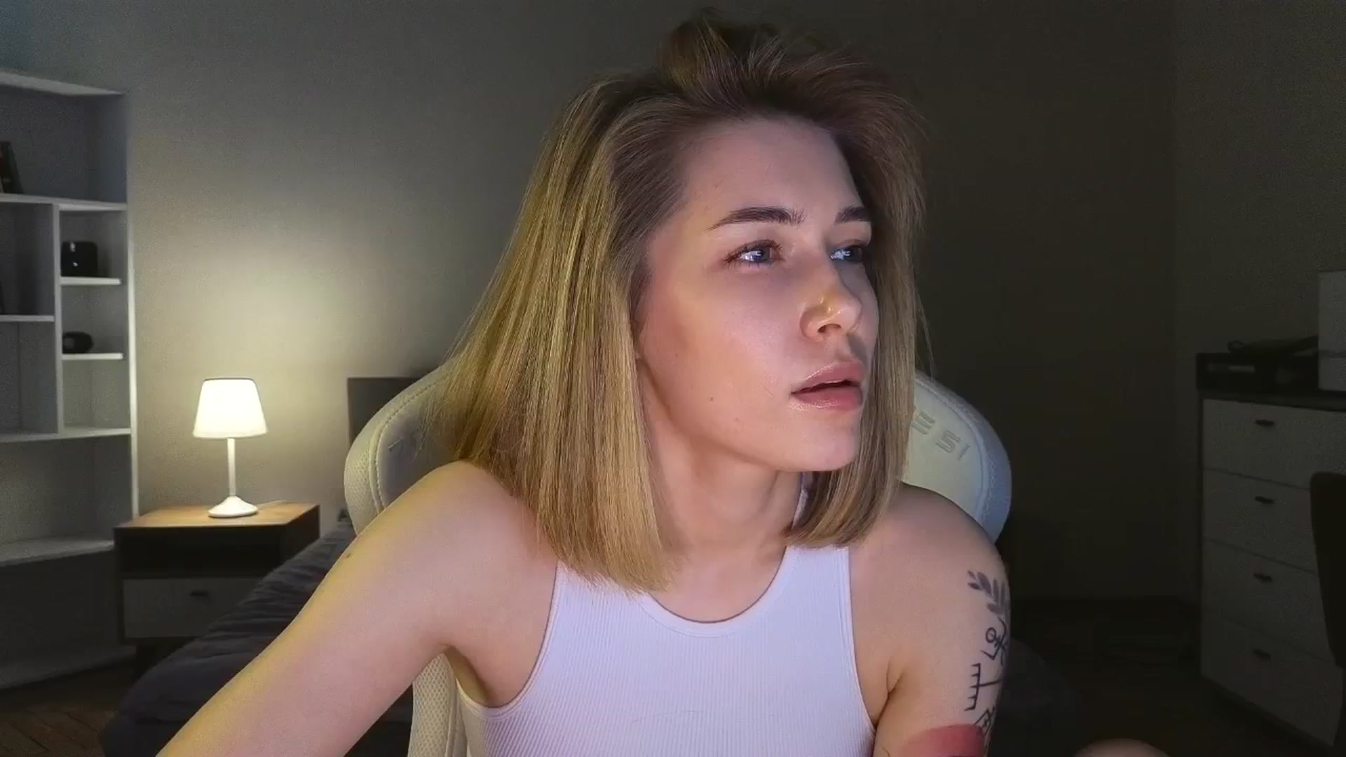Gallery image thumbnail from KeepSpark's myfreecams stream on, 05/17/2025, 09:08 image 16 of 20