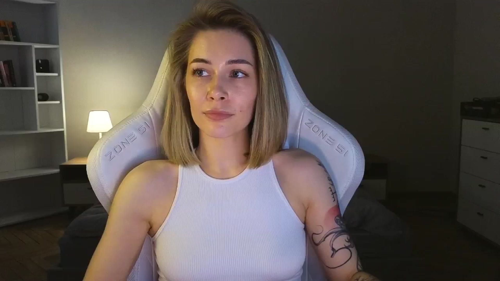 Gallery image thumbnail from KeepSpark's myfreecams stream on, 05/17/2025, 09:39 image 11 of 20