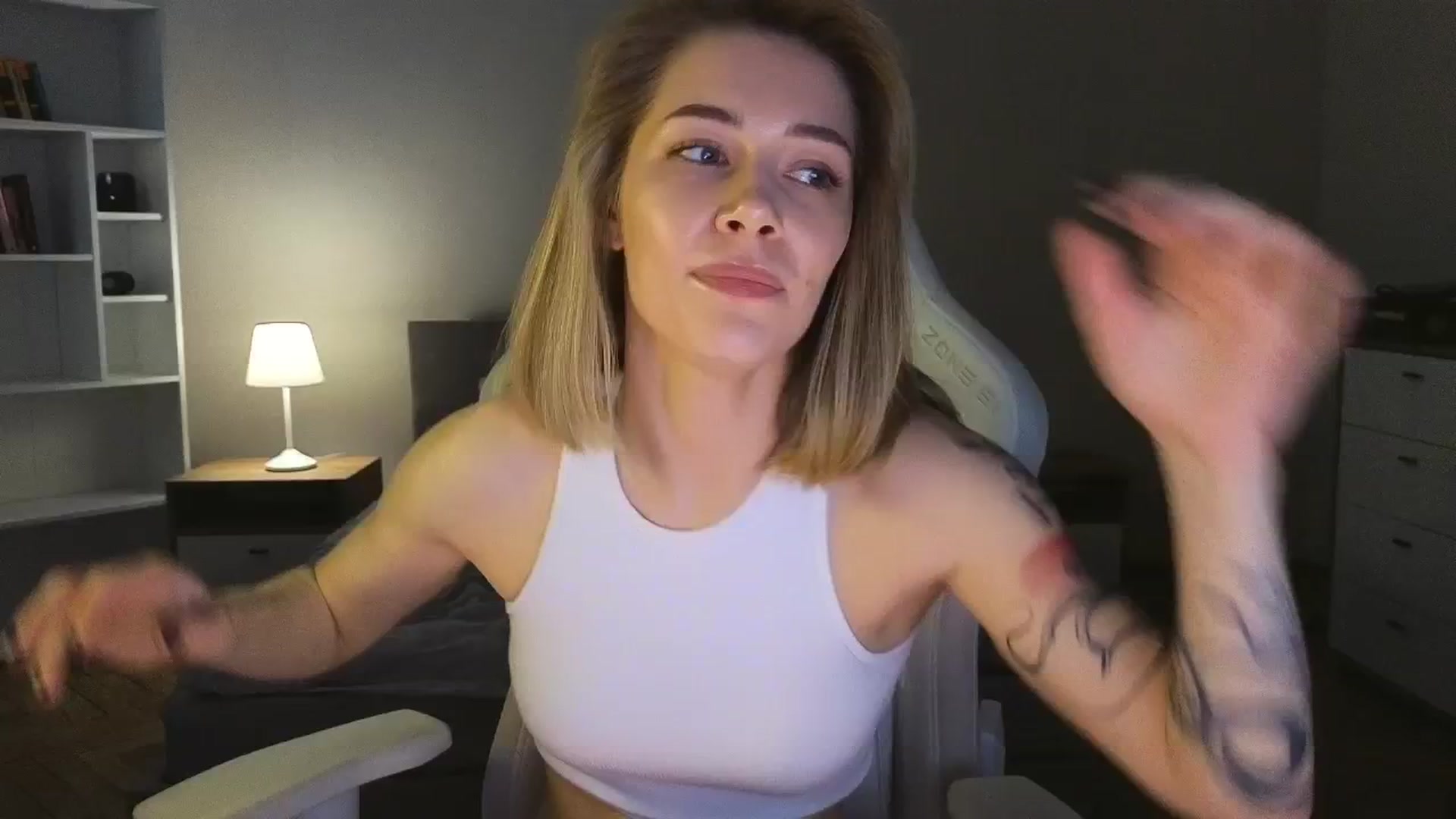 Gallery image thumbnail from KeepSpark's myfreecams stream on, 05/17/2025, 09:39 image 5 of 20