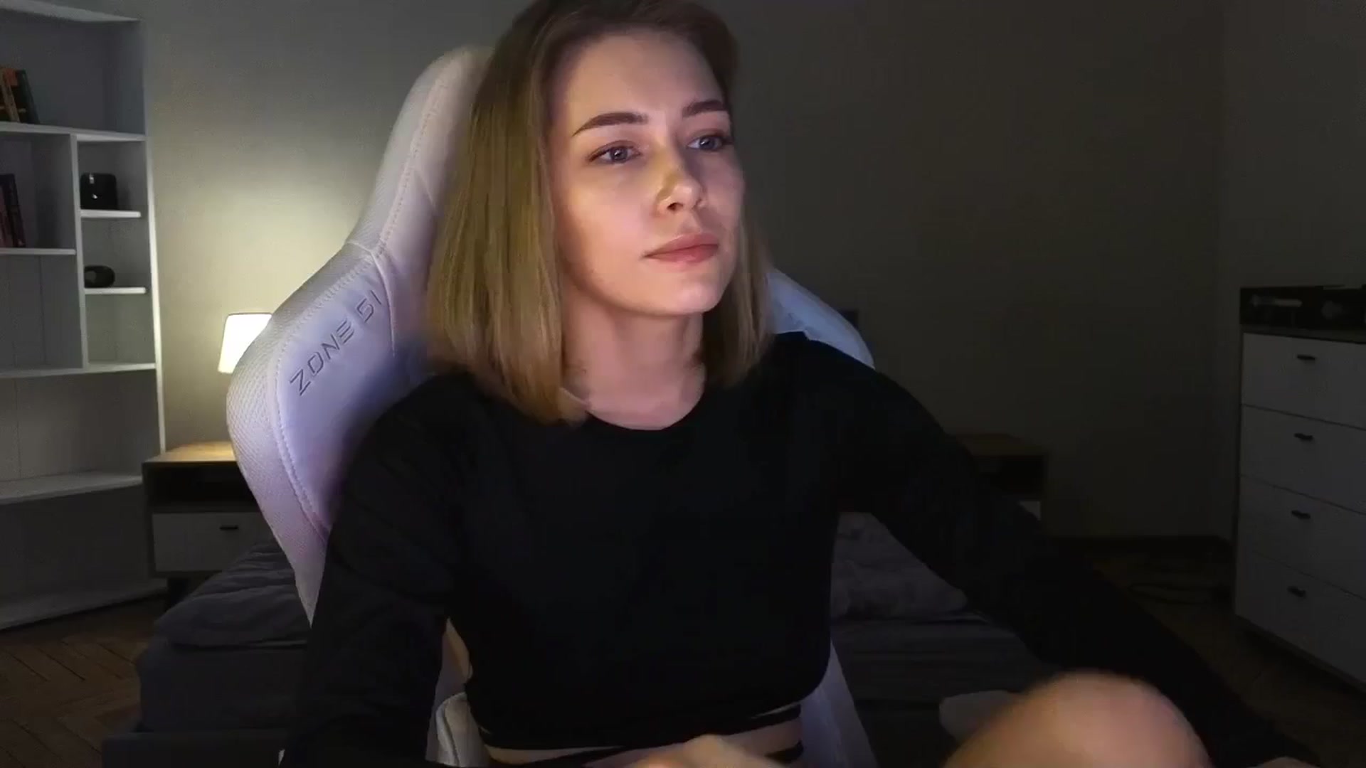 Gallery image thumbnail from KeepSpark's myfreecams stream on, 05/18/2025, 08:54 image 11 of 20