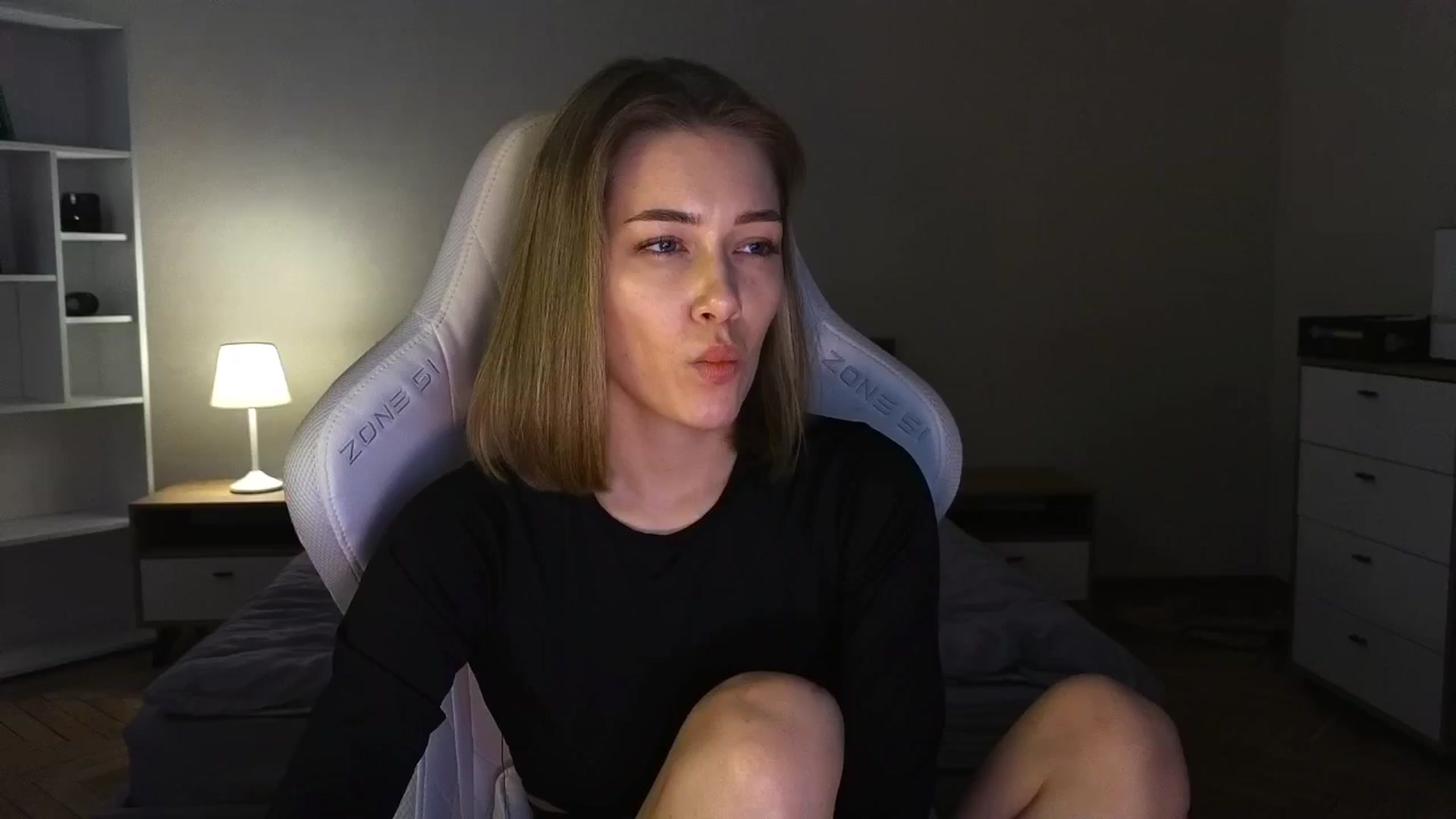Gallery image thumbnail from KeepSpark's myfreecams stream on, 05/18/2025, 08:54 image 3 of 20