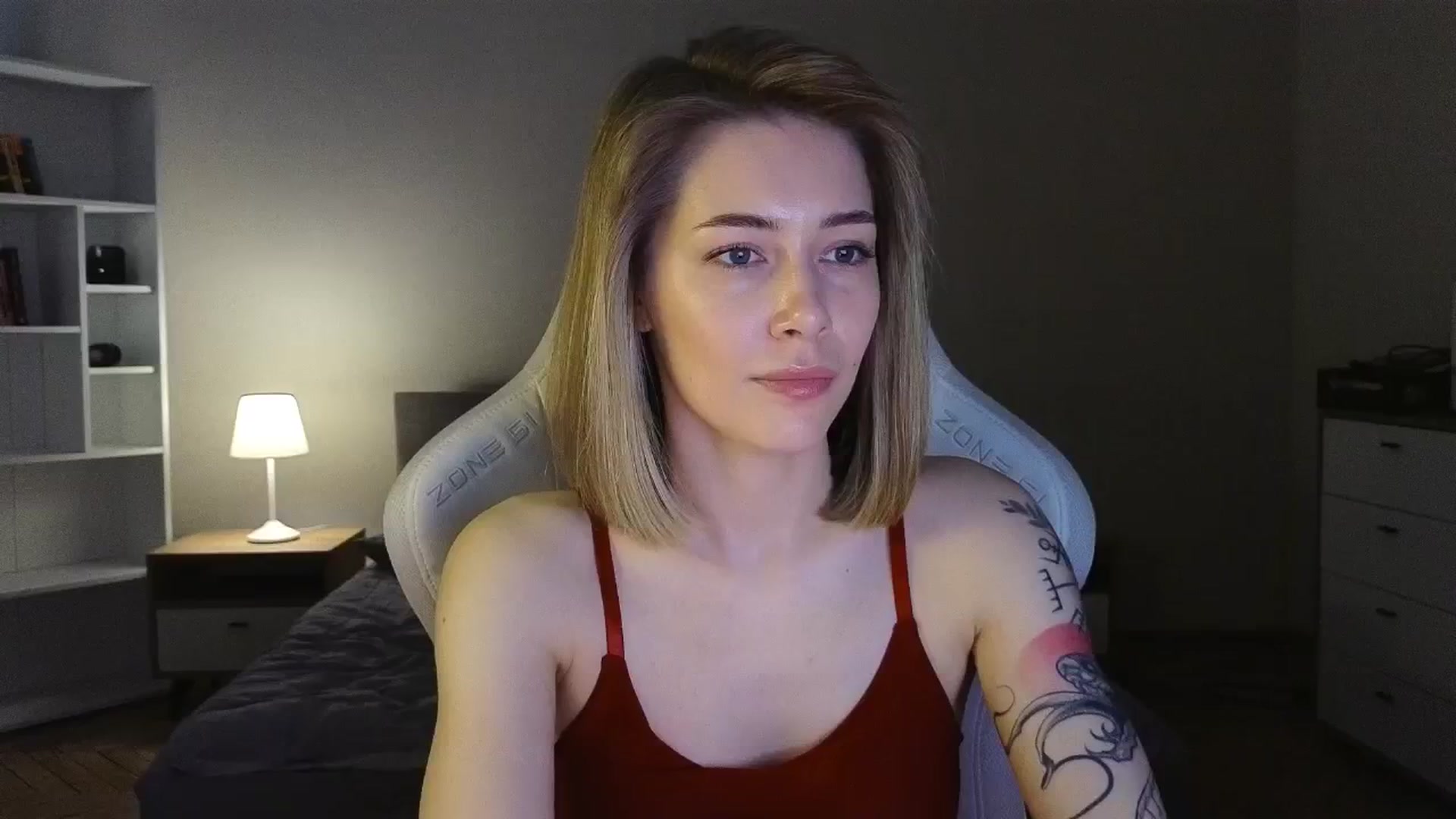Gallery image thumbnail from KeepSpark's myfreecams stream on, 05/19/2025, 06:00 image 19 of 20