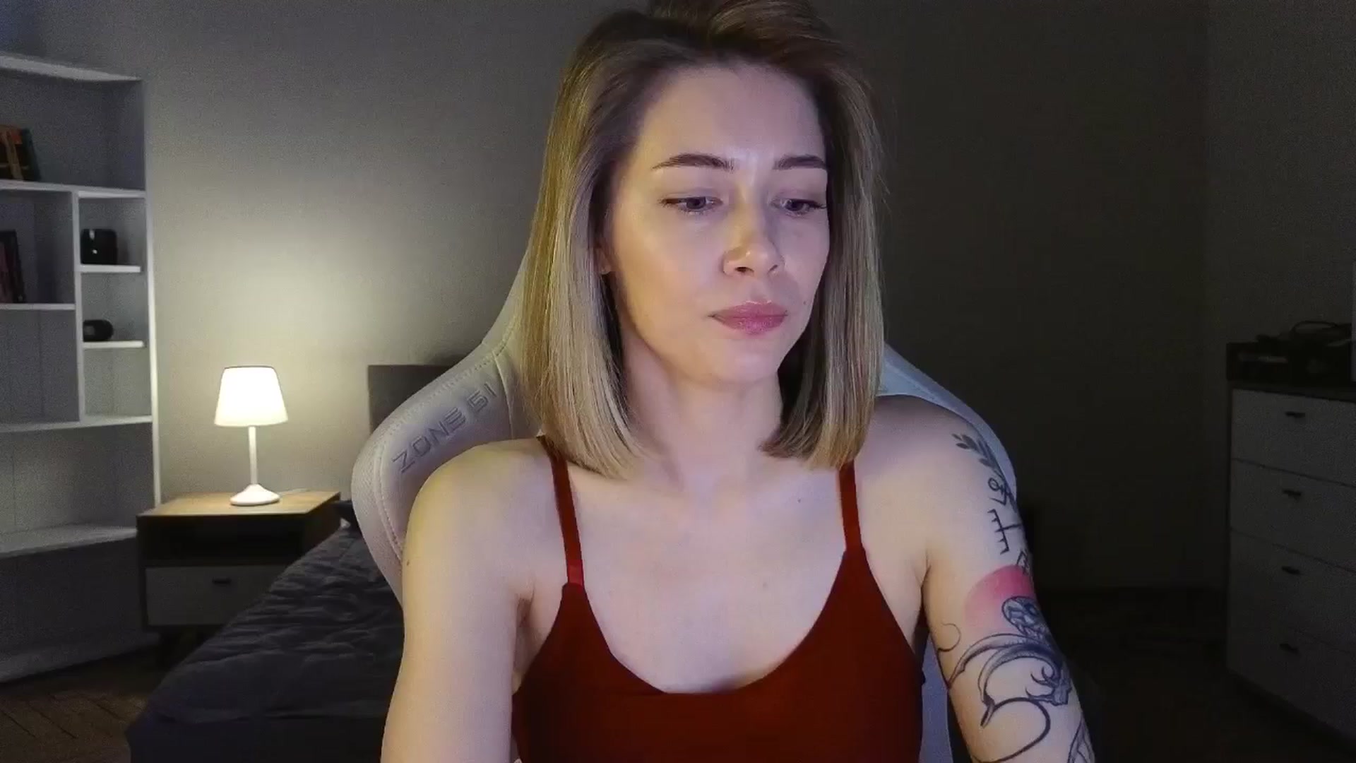 Gallery image thumbnail from KeepSpark's myfreecams stream on, 05/19/2025, 06:00 image 14 of 20