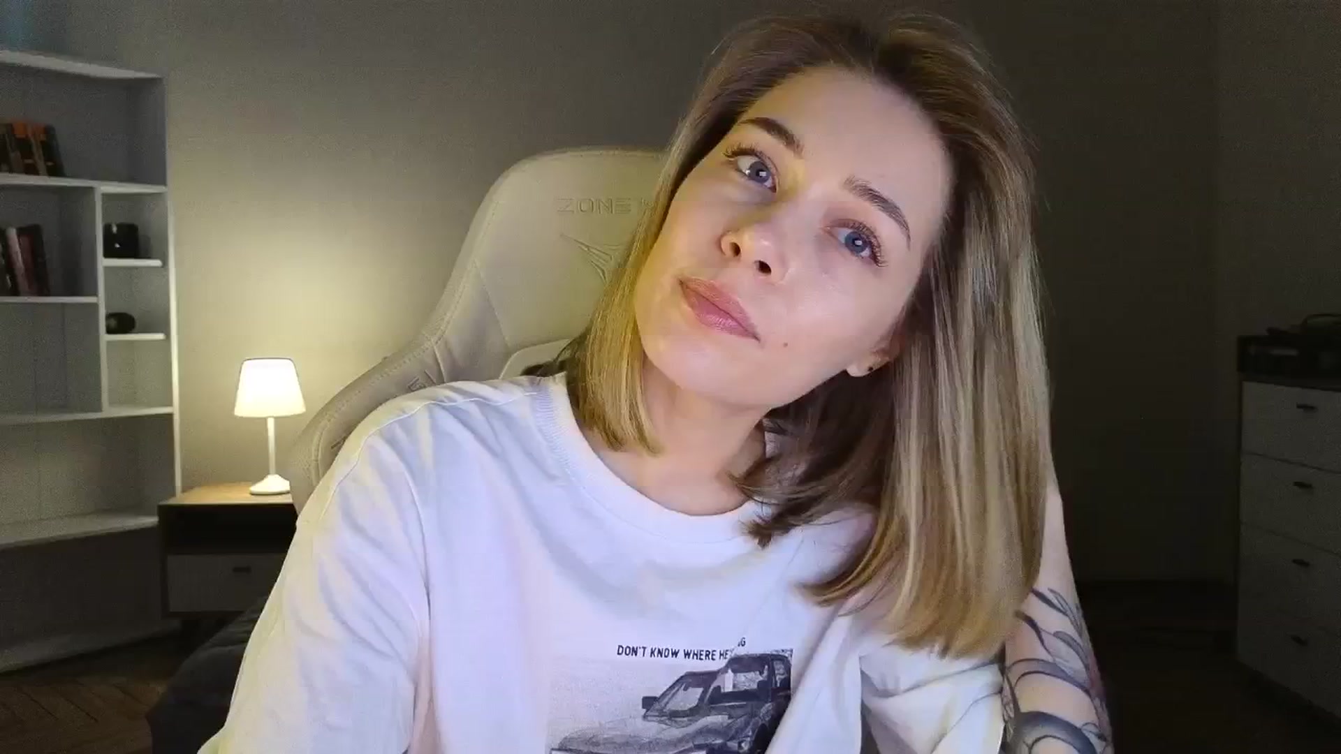 Gallery image thumbnail from KeepSpark's myfreecams stream on, 05/19/2025, 07:53 image 14 of 20